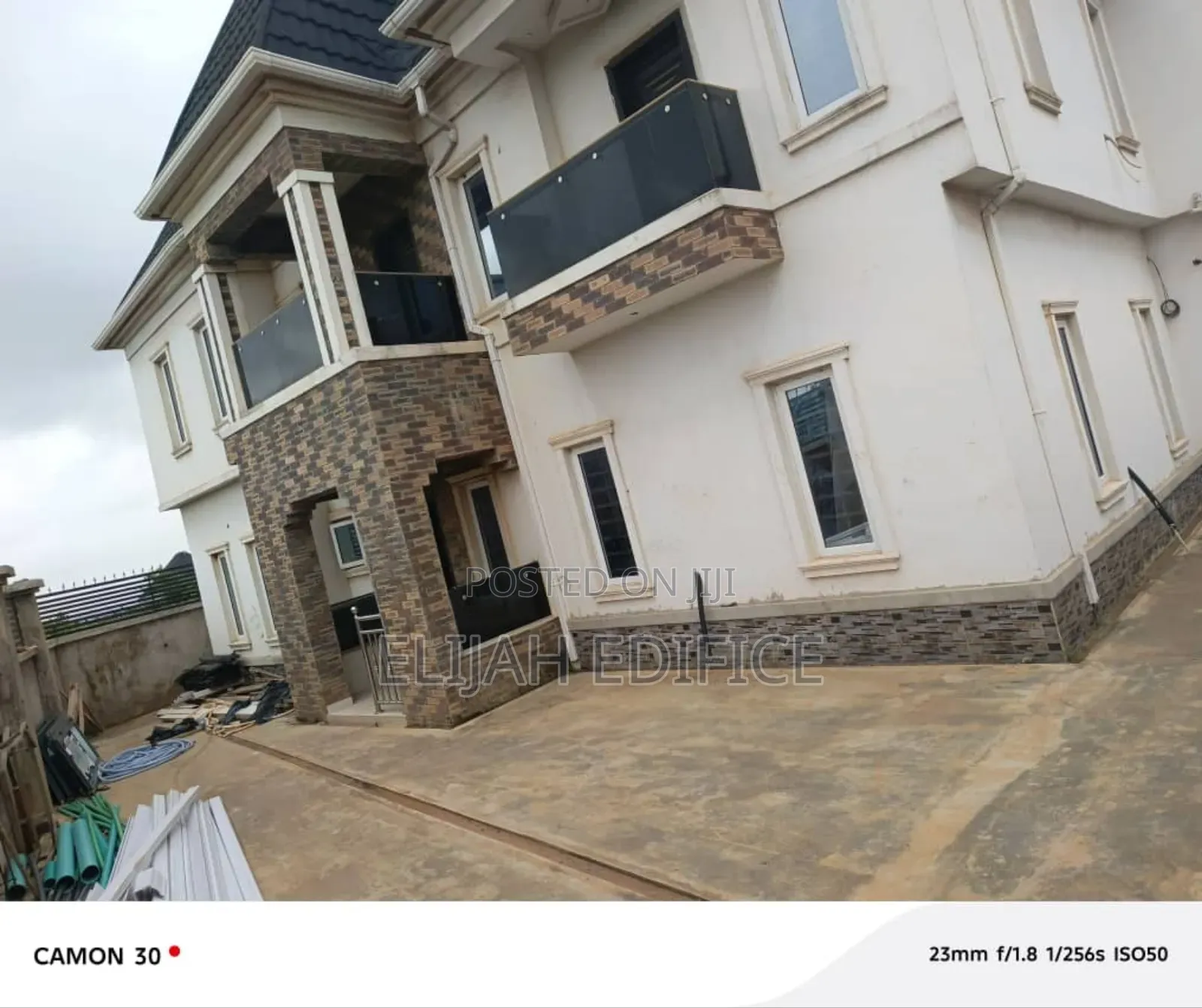 Furnished 5bdrm Duplex in Ikola, Ifako-Ijaiye for sale