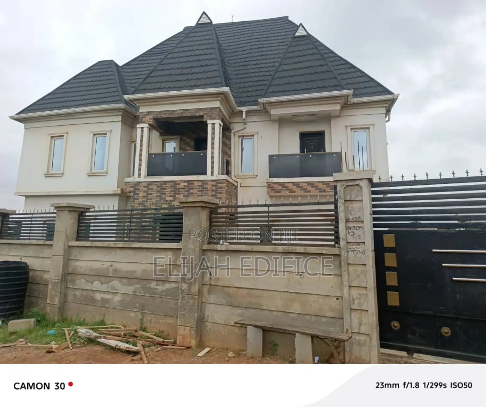 Furnished 5bdrm Duplex in Ikola, Ifako-Ijaiye for sale