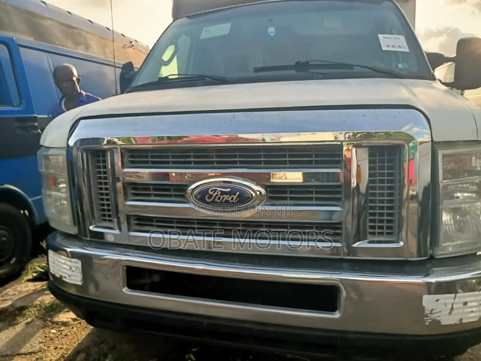 Ford Excursion 2013 White