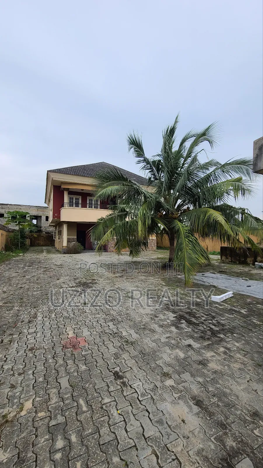 5bdrm Duplex in Kajola for sale
