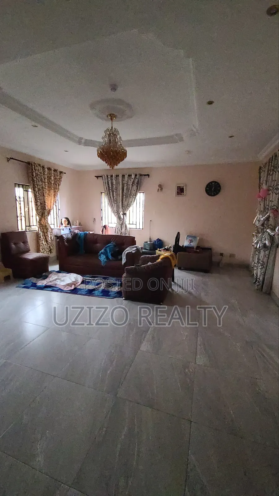 5bdrm Duplex in Kajola for sale