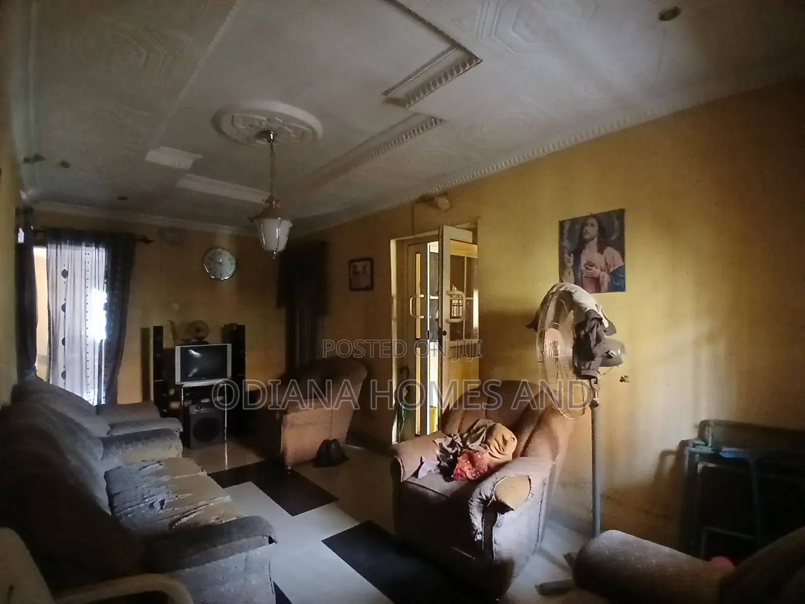 4bdrm Bungalow in Library Academy Road, Akala Express for sale