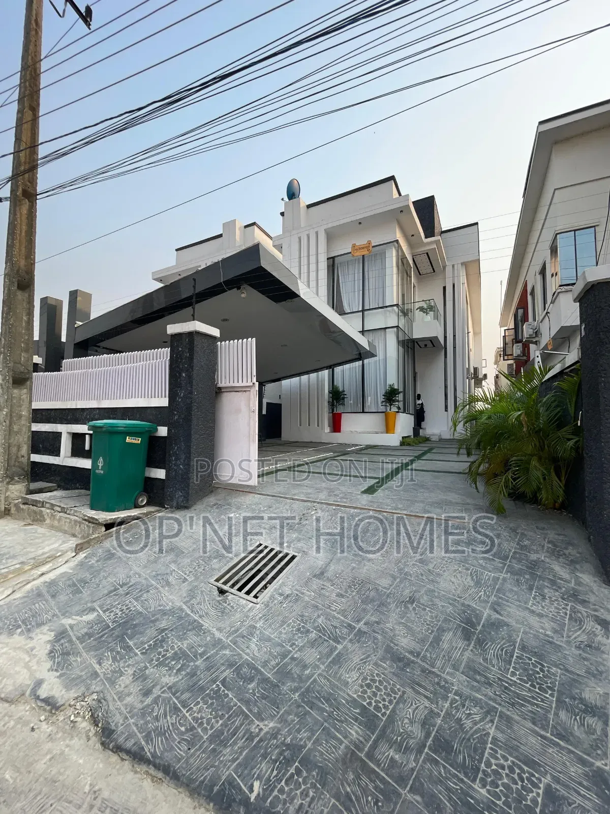 Furnished 5bdrm Duplex in Lekki for sale