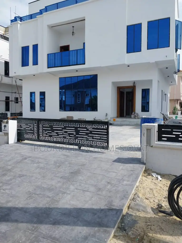 5bdrm Duplex in Lekki for sale