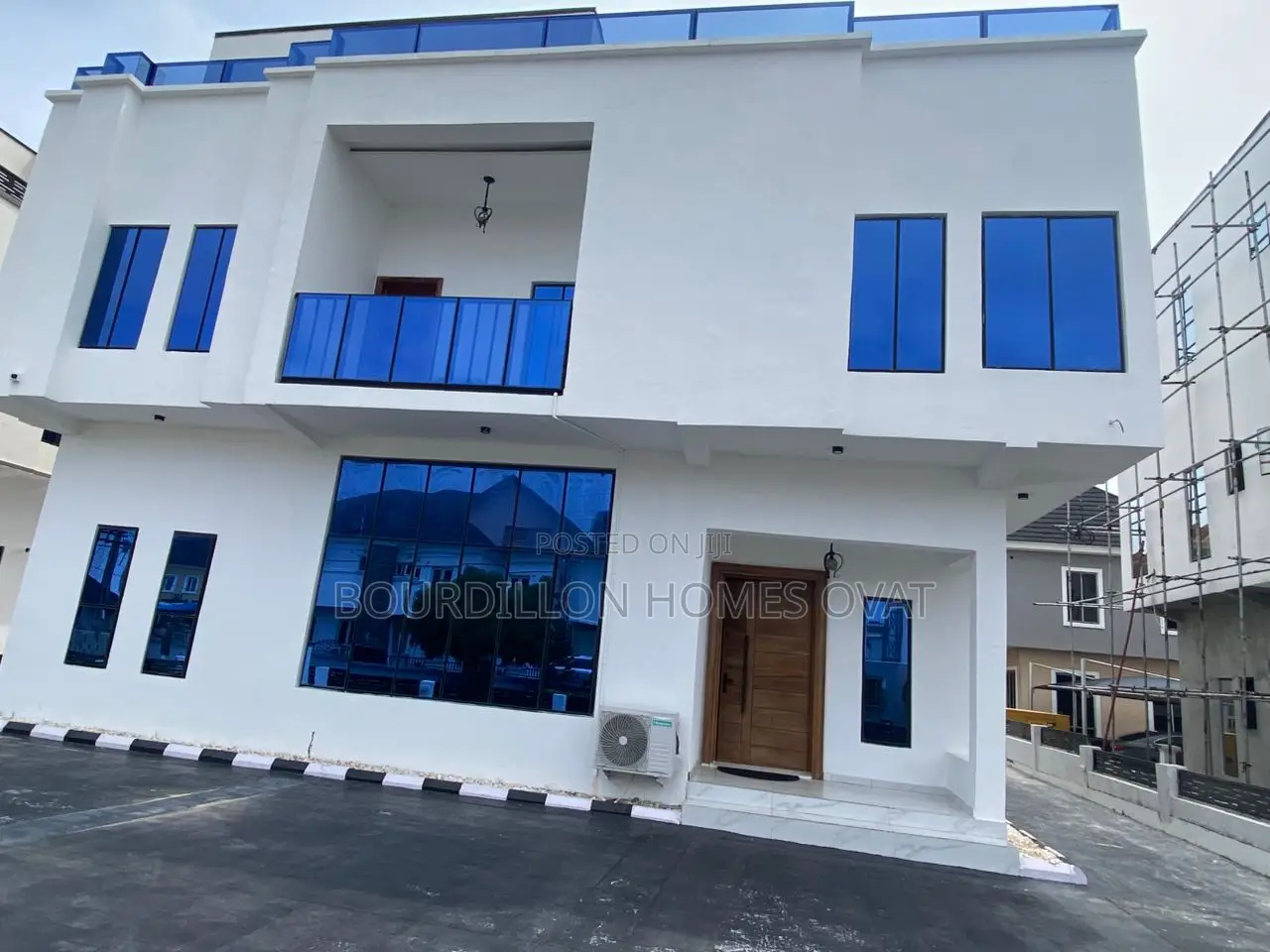 5bdrm Duplex in Lekki for sale