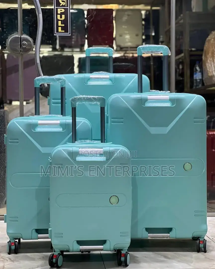 Stylish Luggage Set Rubber