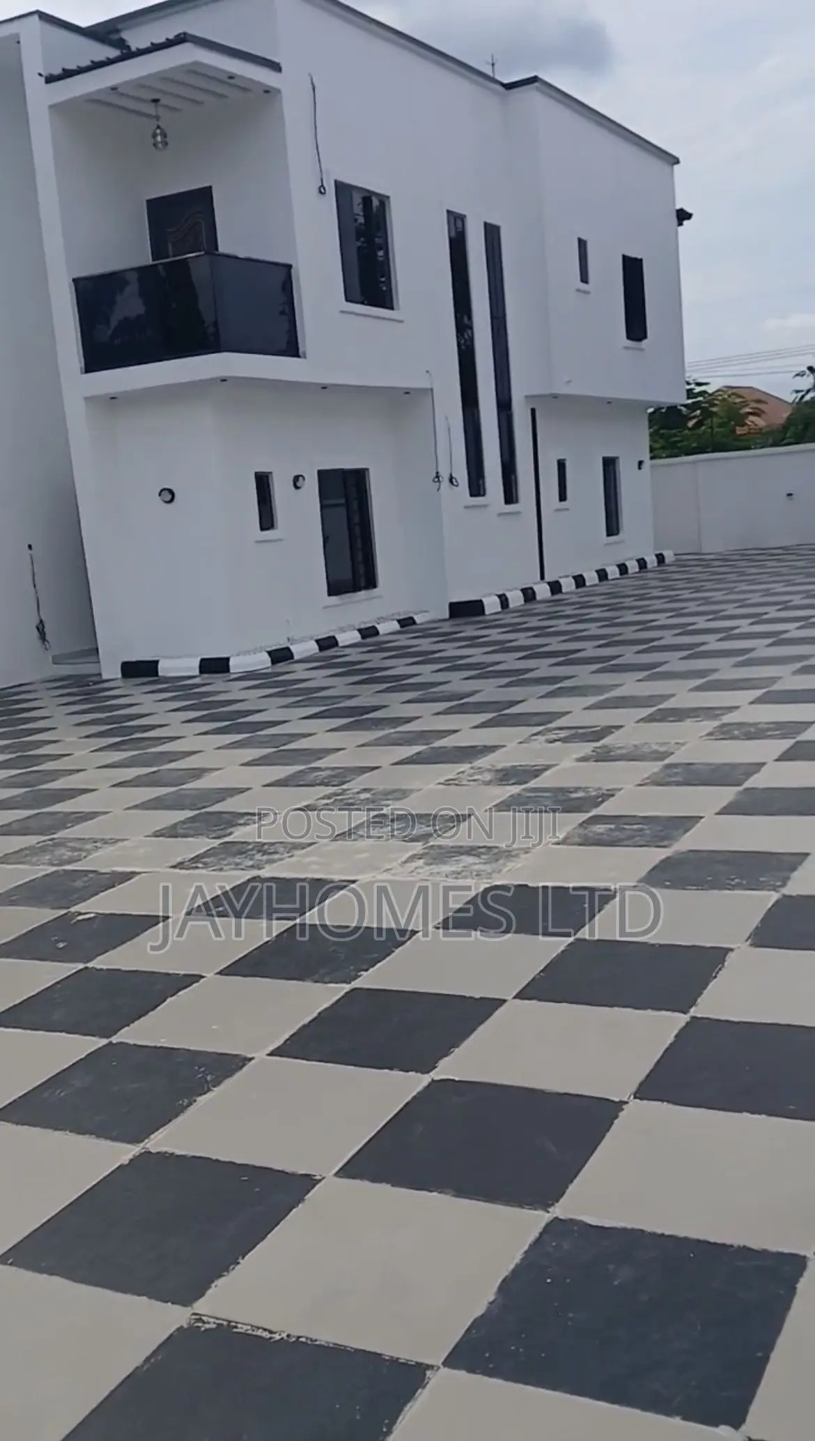 4bdrm Duplex in Gra Asaba, Oshimili South for sale
