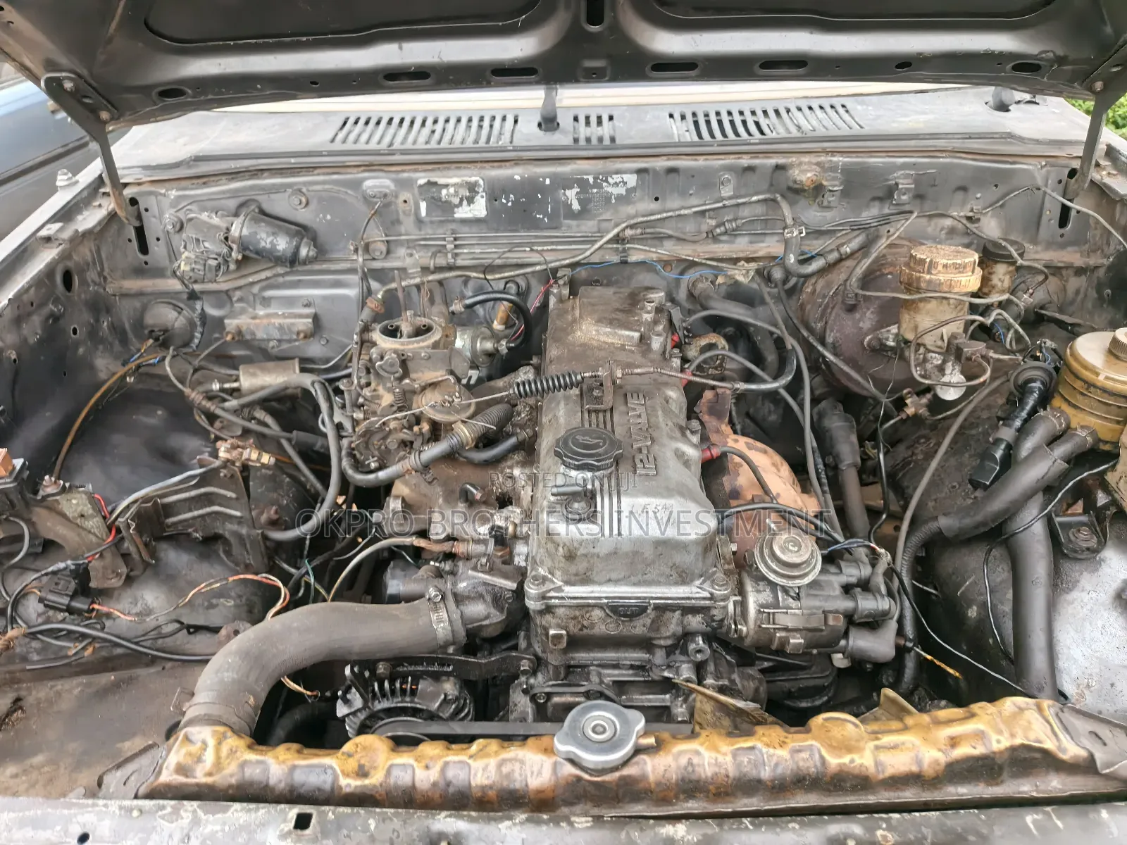 Mazda B-series 1989 Gray