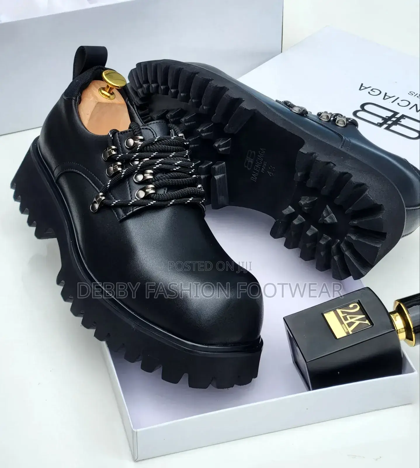 Laceup Balenciaga Paris Shoes