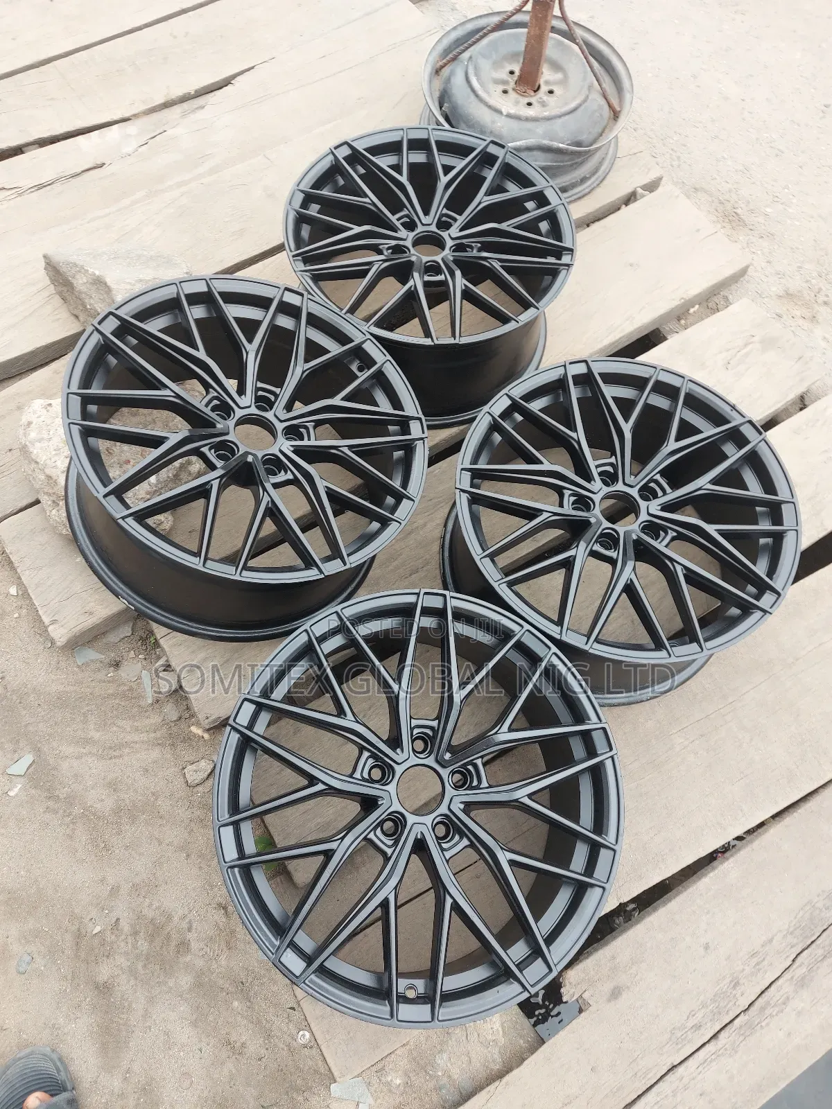 Toyota Camry/Lexus Cars Rim.