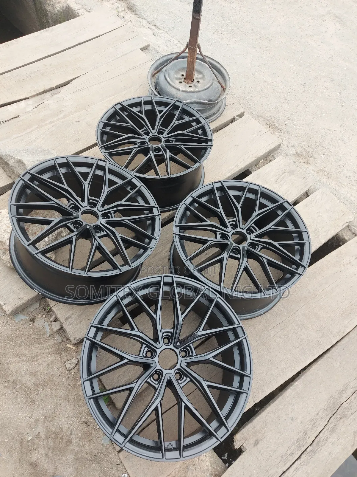 Toyota Camry/Lexus Cars Rim.
