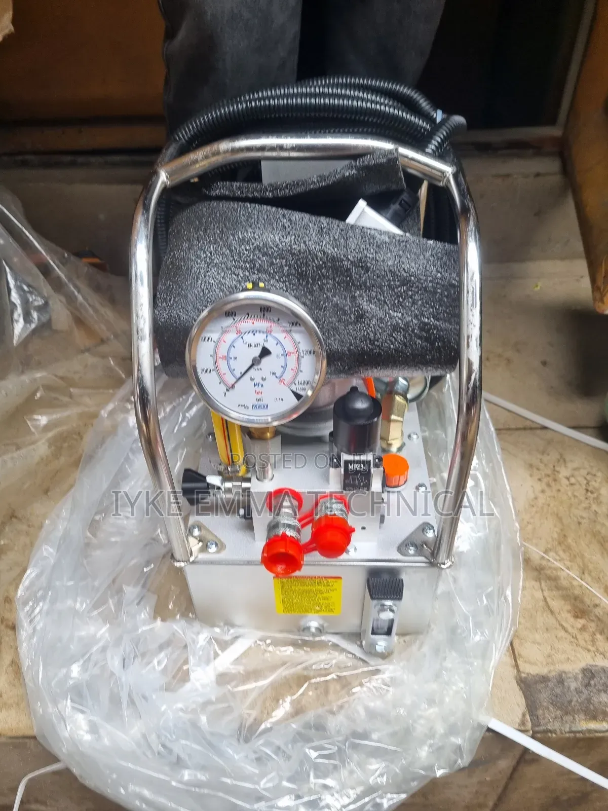 Hibosion Hydraulic Air / Pneumatic Torque Wrench Pump