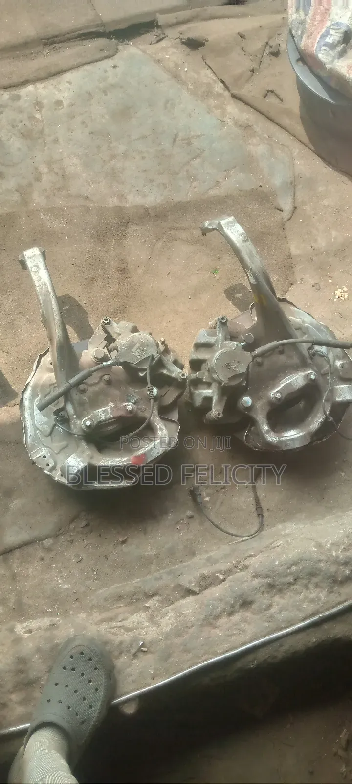 Front Hub W205