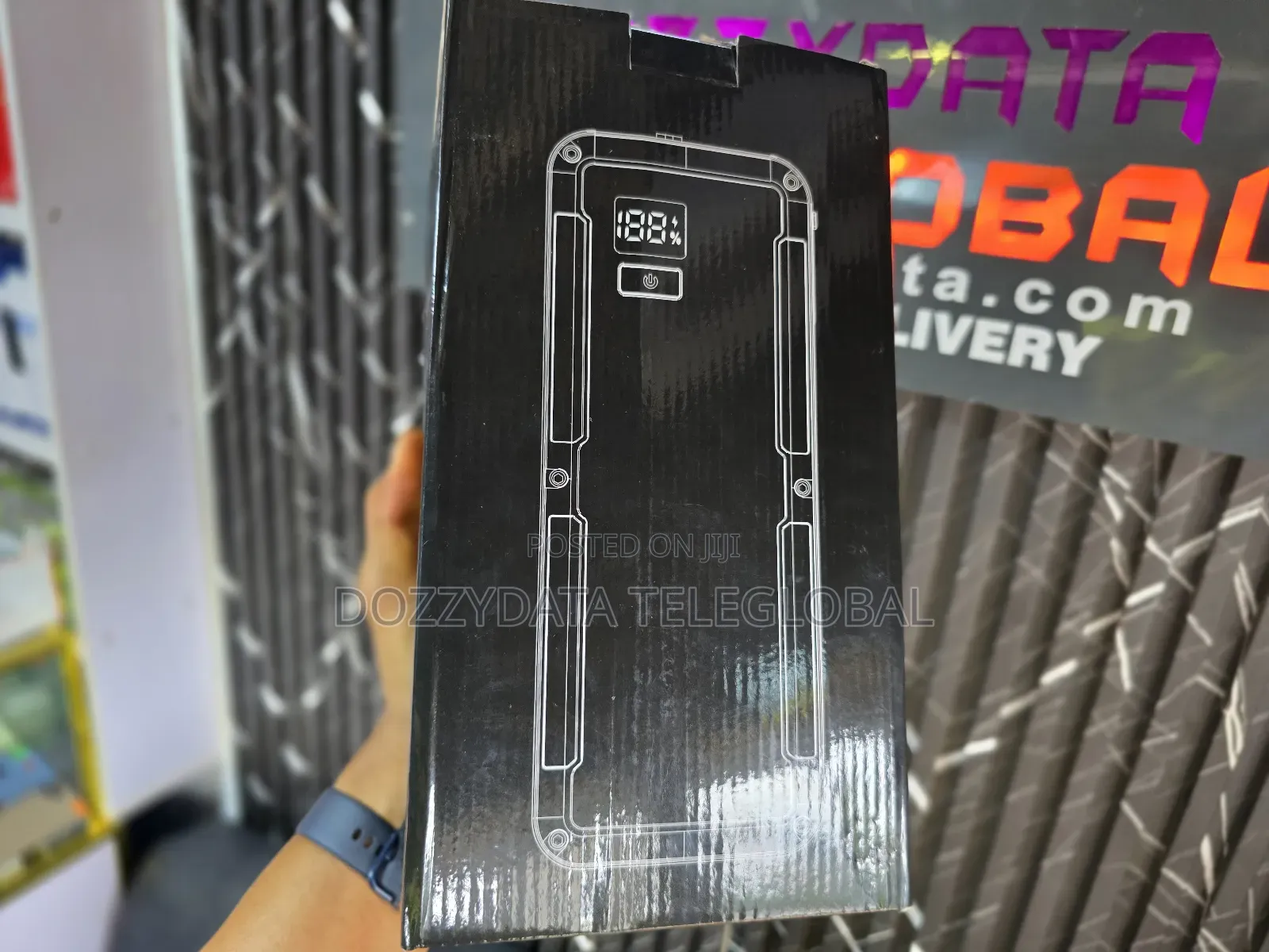 X32 32000mah Car Jump Starter Powerbank Flashlight 100watt