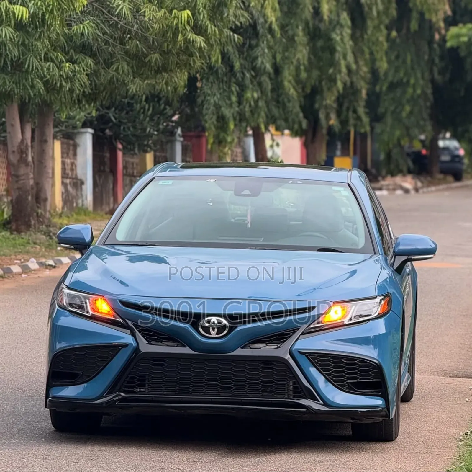 Toyota Camry SE 2023 Blue