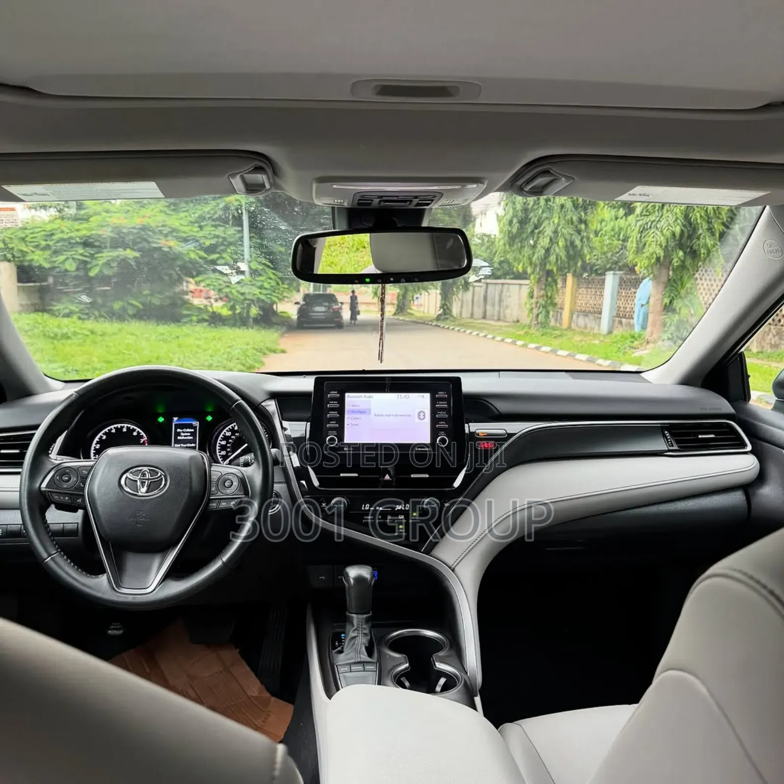Toyota Camry SE 2023 Blue