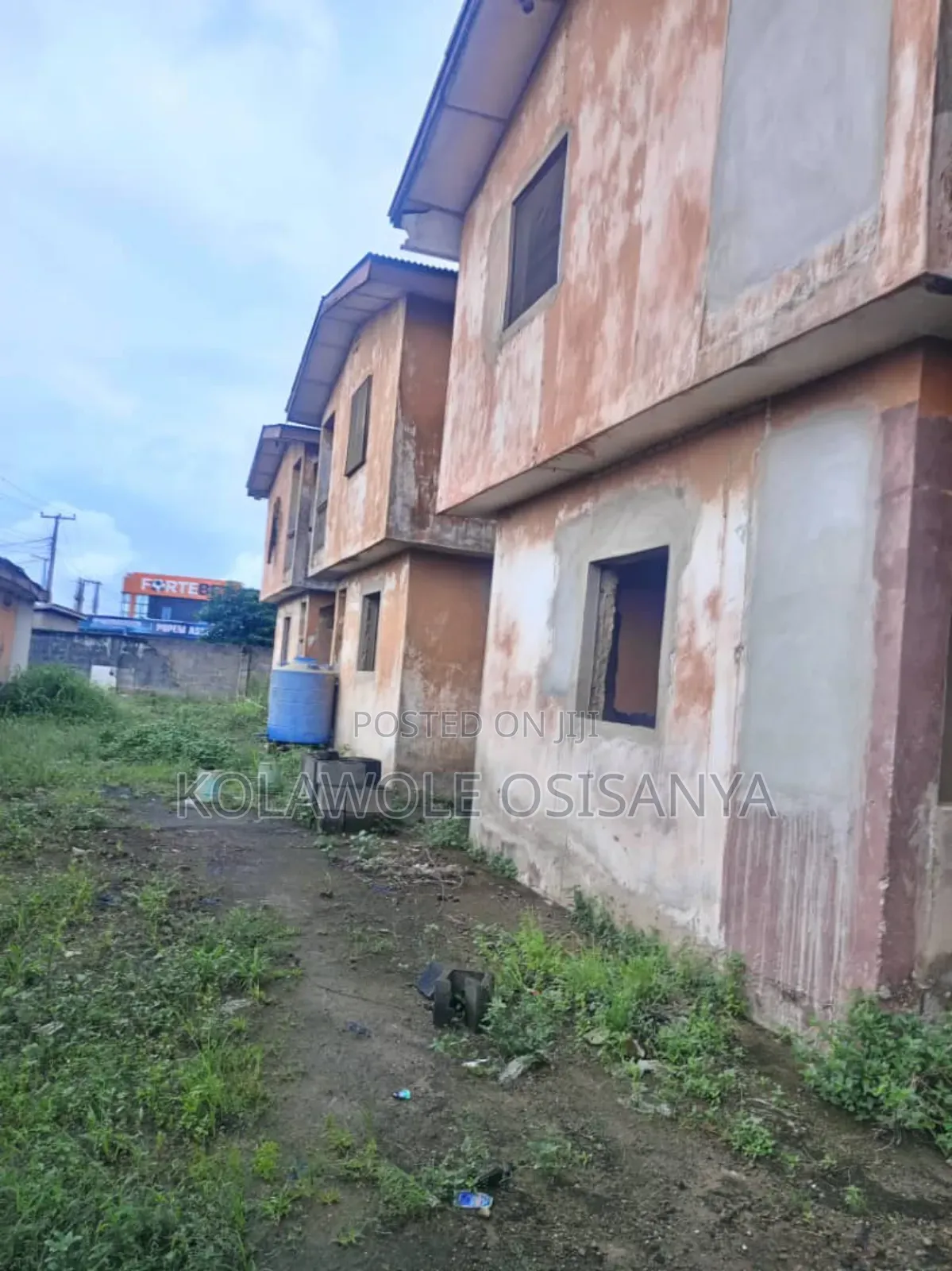 20mini Flat on 2plots Facing Main Road