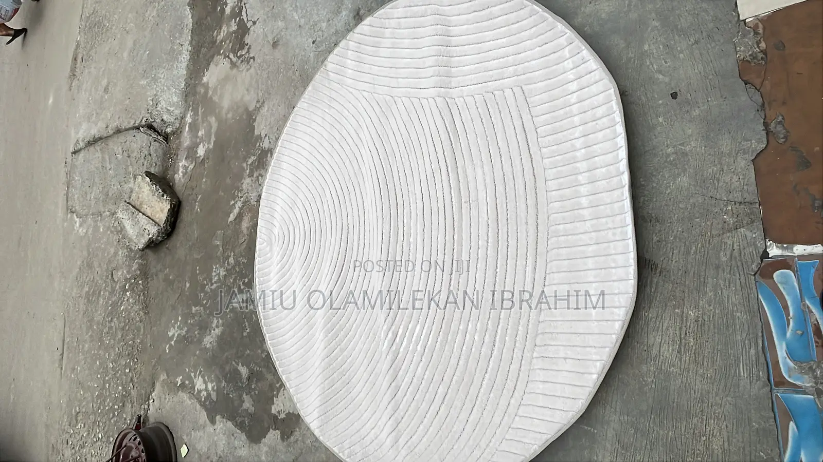 Round Center Rug