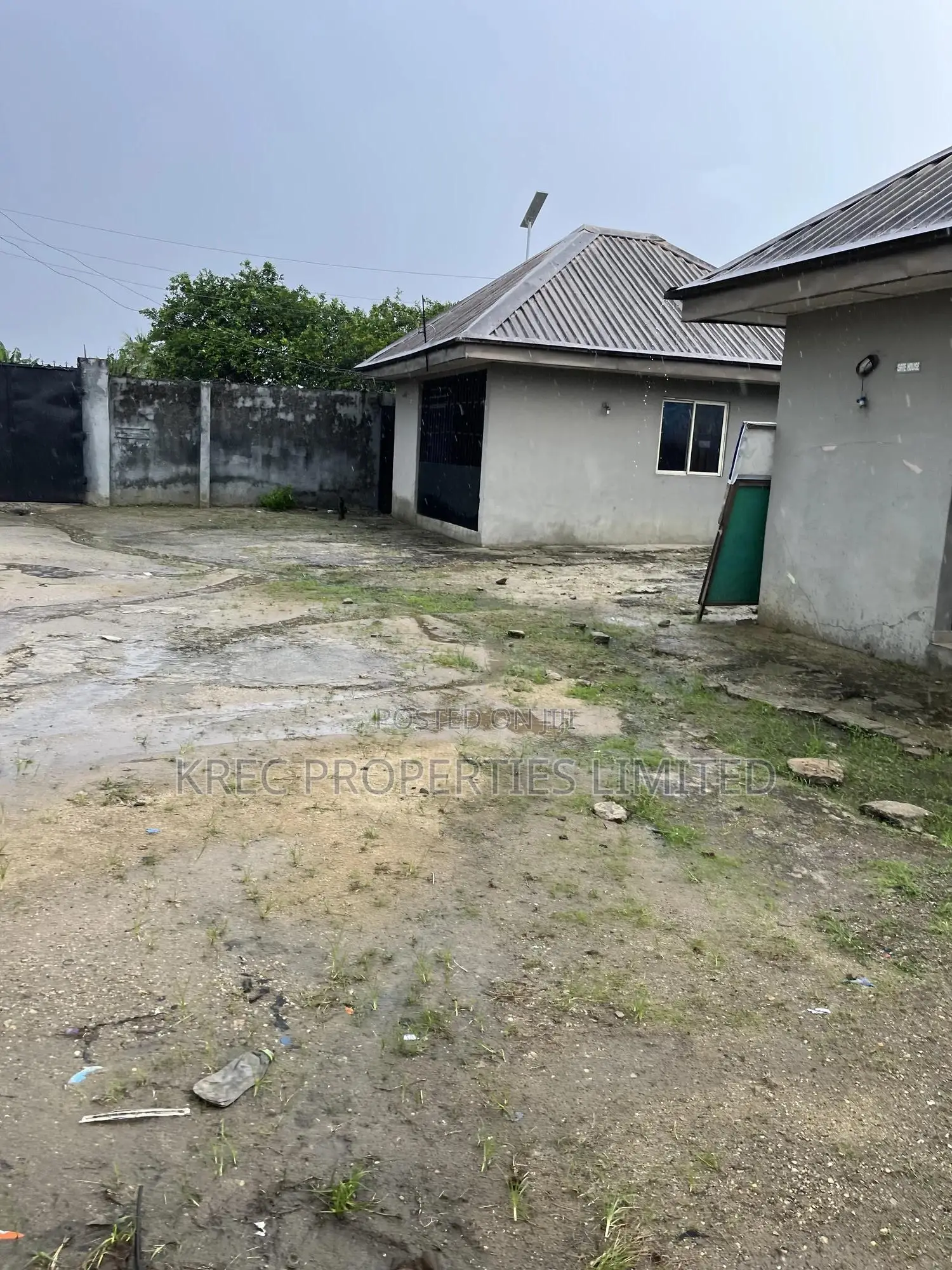 2bdrm Block of Flats in 10Units @Nkpolu, Rumuahalu for sale