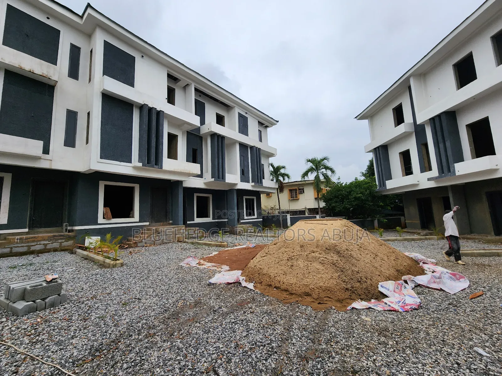 4bdrm Duplex in Zone 5 / Wuse for sale