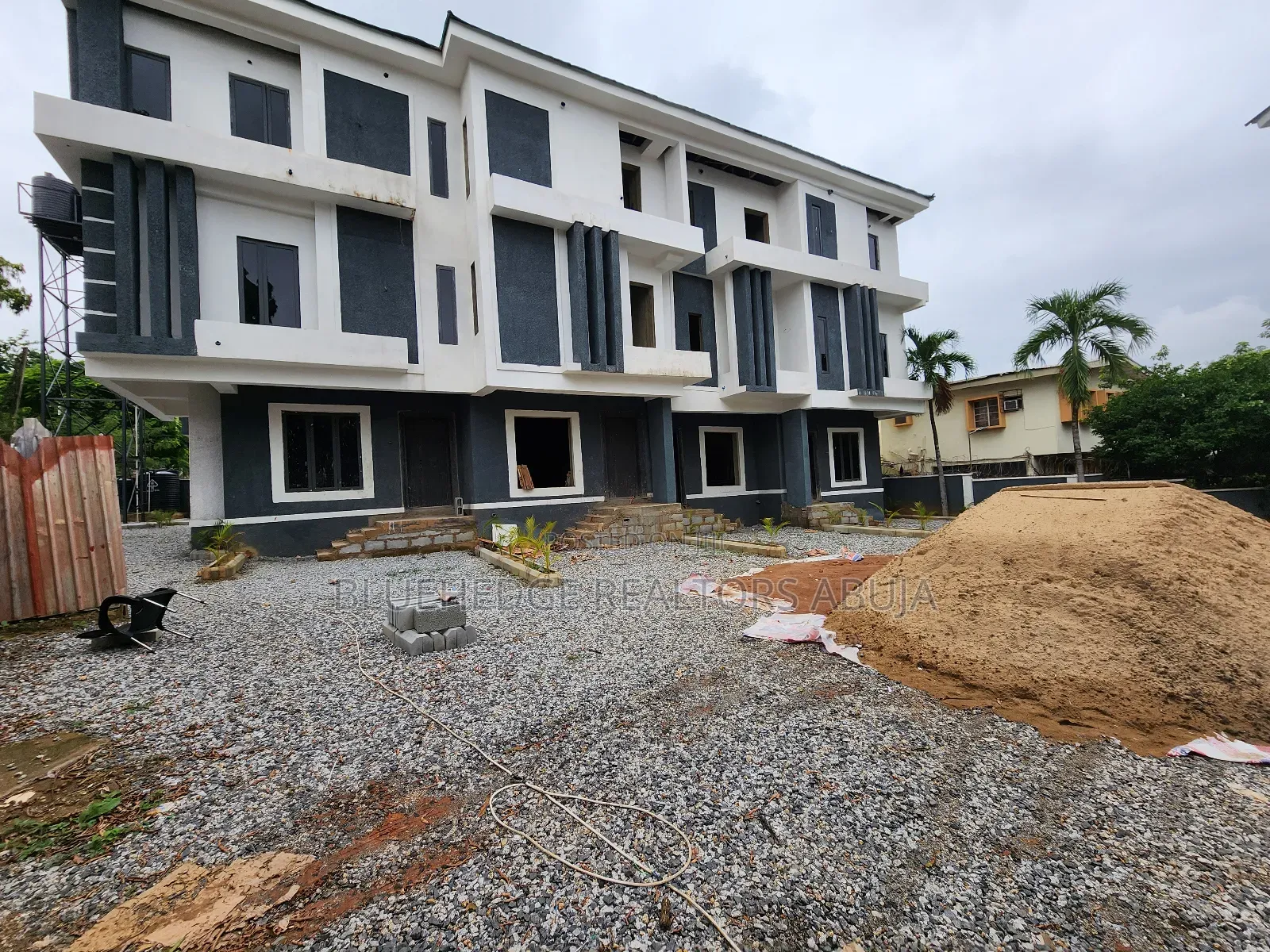 4bdrm Duplex in Zone 5 / Wuse for sale