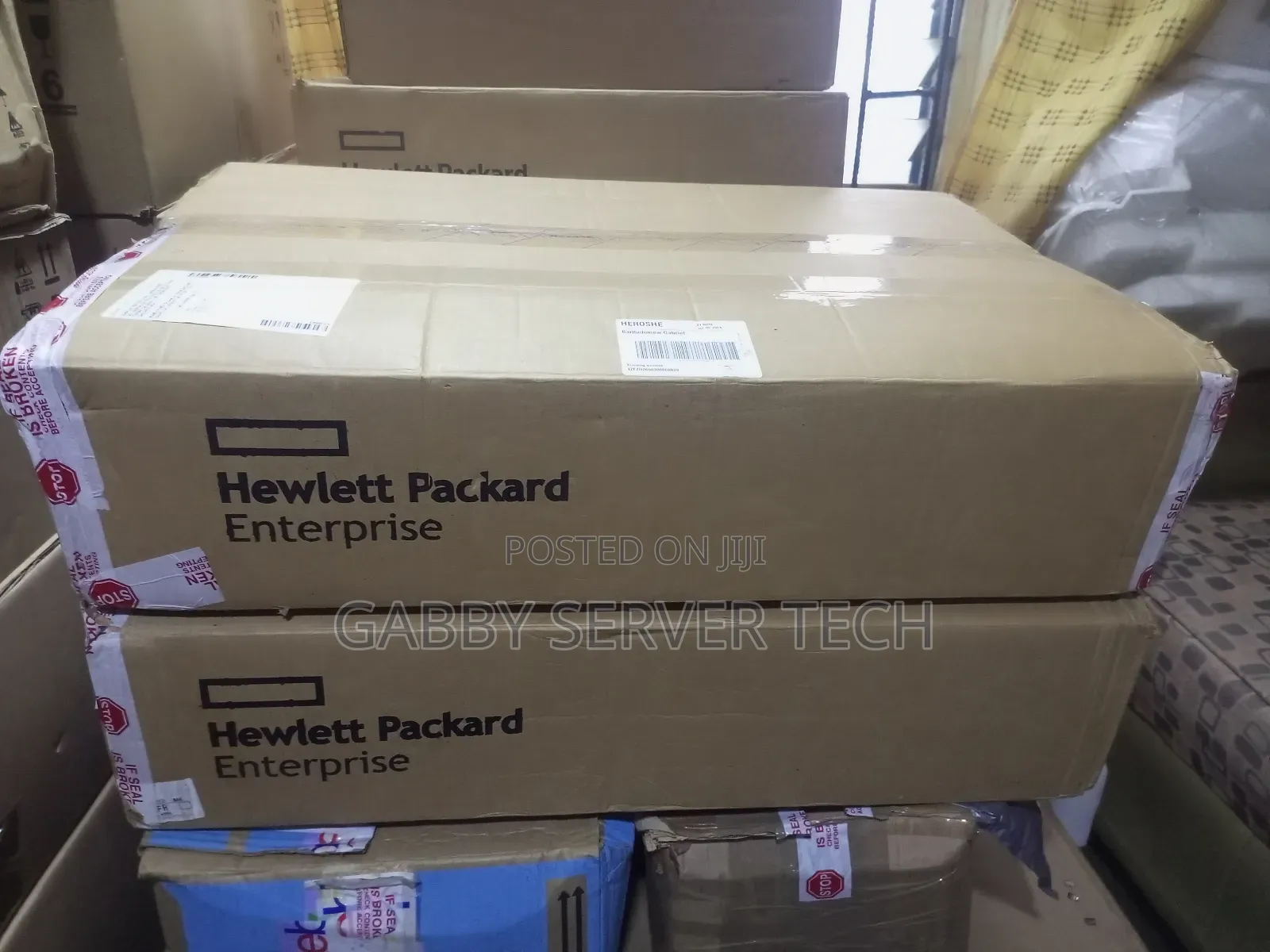 New Server HP ProLiant DL 380 G10 4210R 32GB Intel Xeon HDD+SSD 1T
