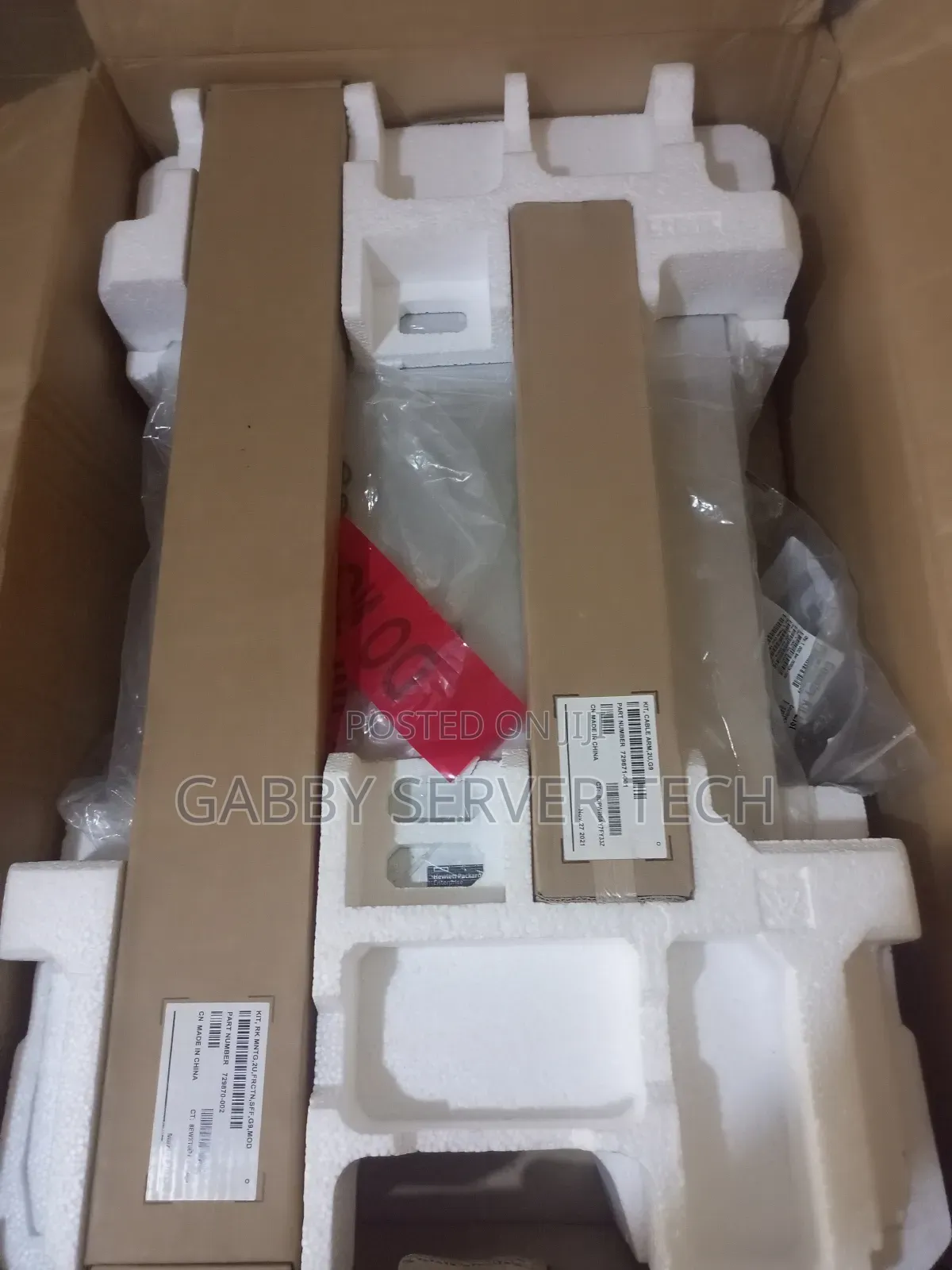 New Server HP ProLiant DL 380 G10 4210R 32GB Intel Xeon HDD+SSD 1T