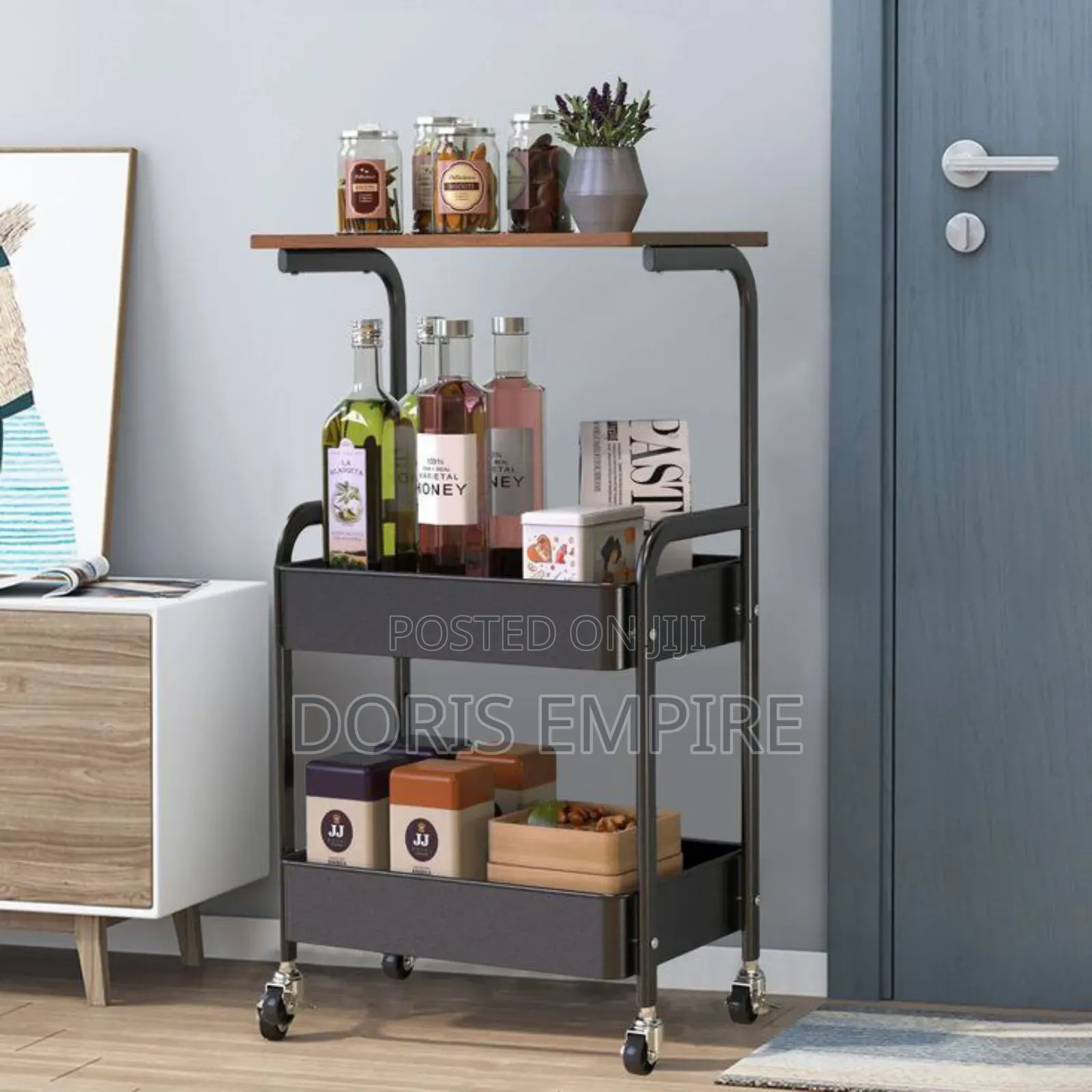Qaulity Table N Trolley Available