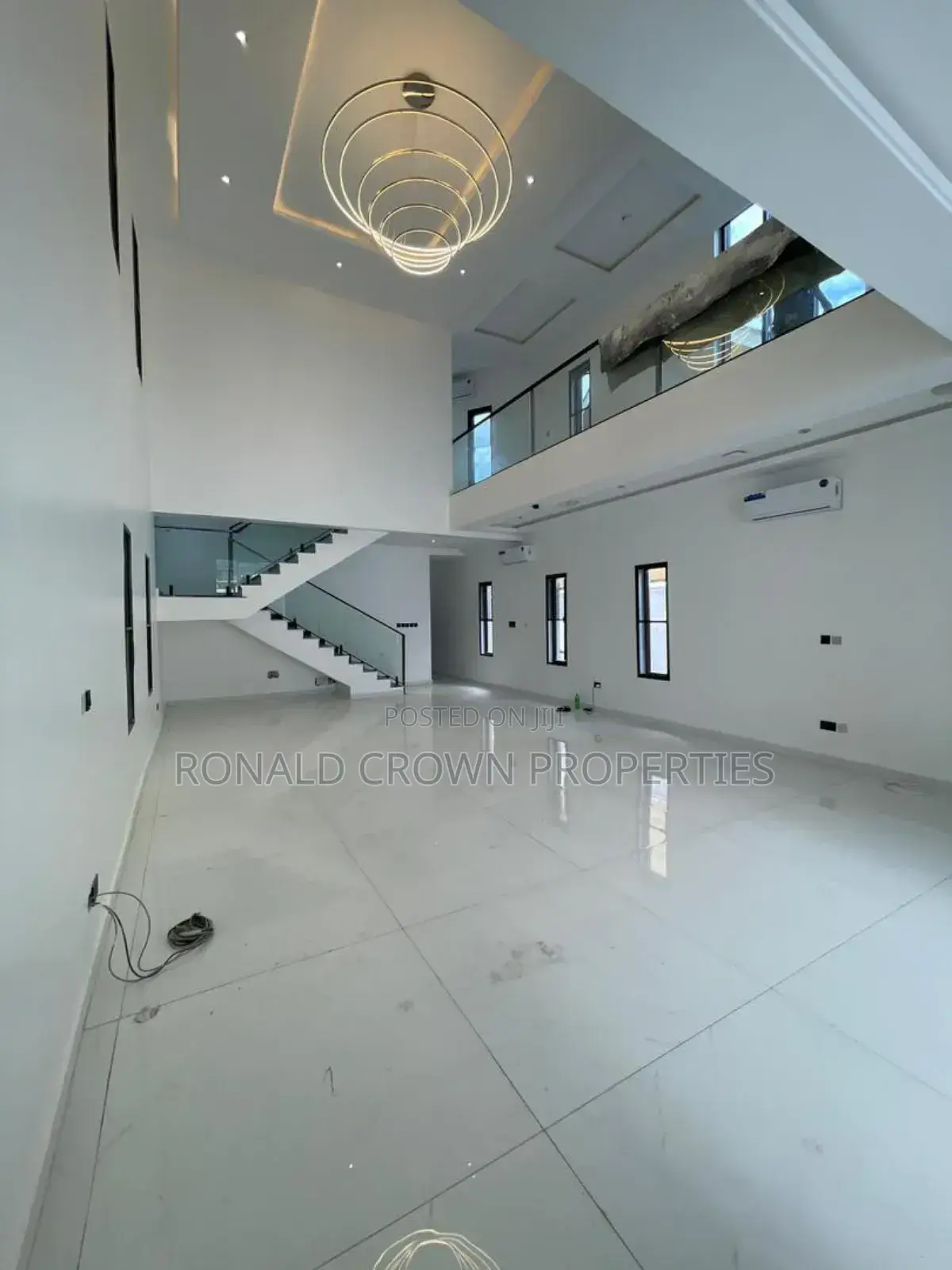 5bdrm Duplex in Lekki Phase 1 for sale