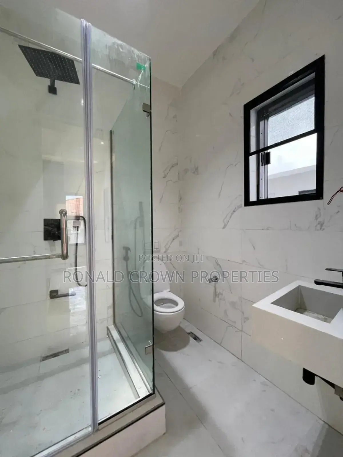 5bdrm Duplex in Lekki Phase 1 for sale