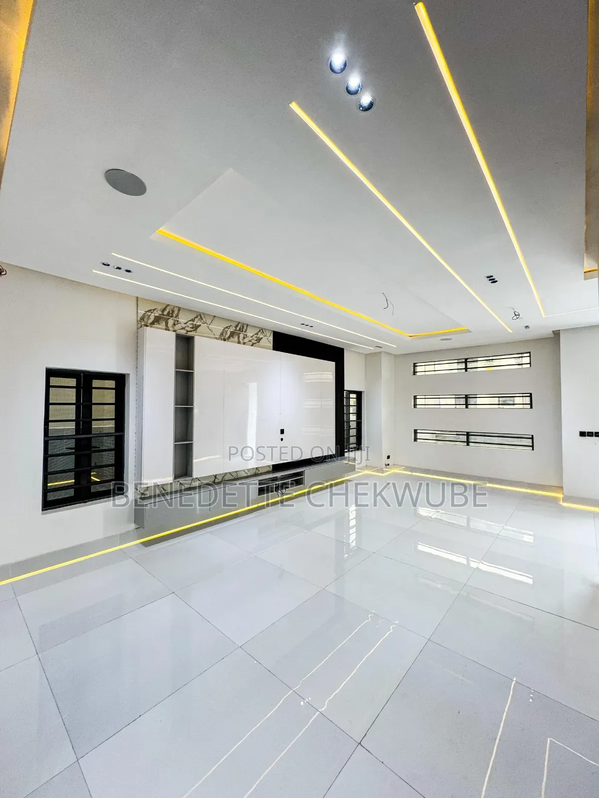 4bdrm Duplex in Palm View, Lekki for sale