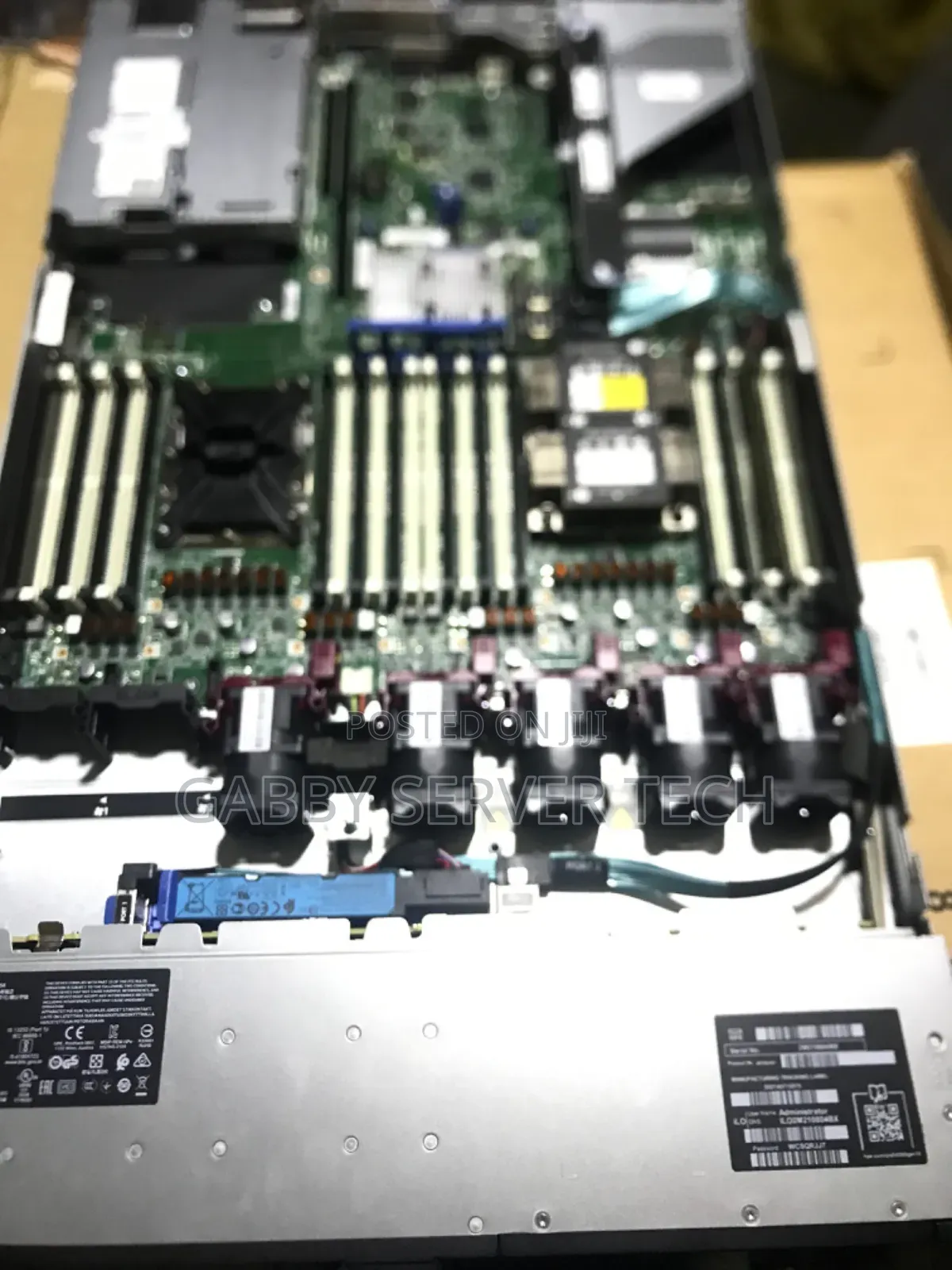 New Server HP ProLiant DL 32GB Intel Xeon HDD+SSD 1T
