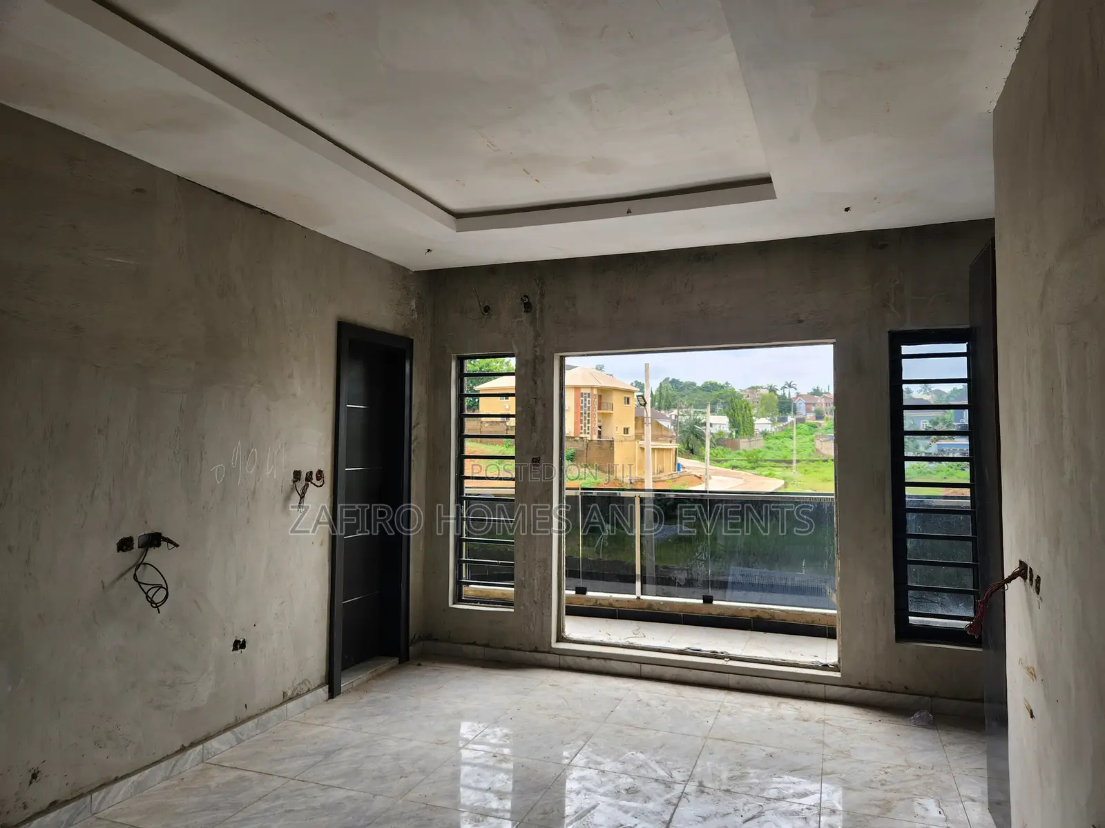 5bdrm Duplex in Jericho Hill, for sale