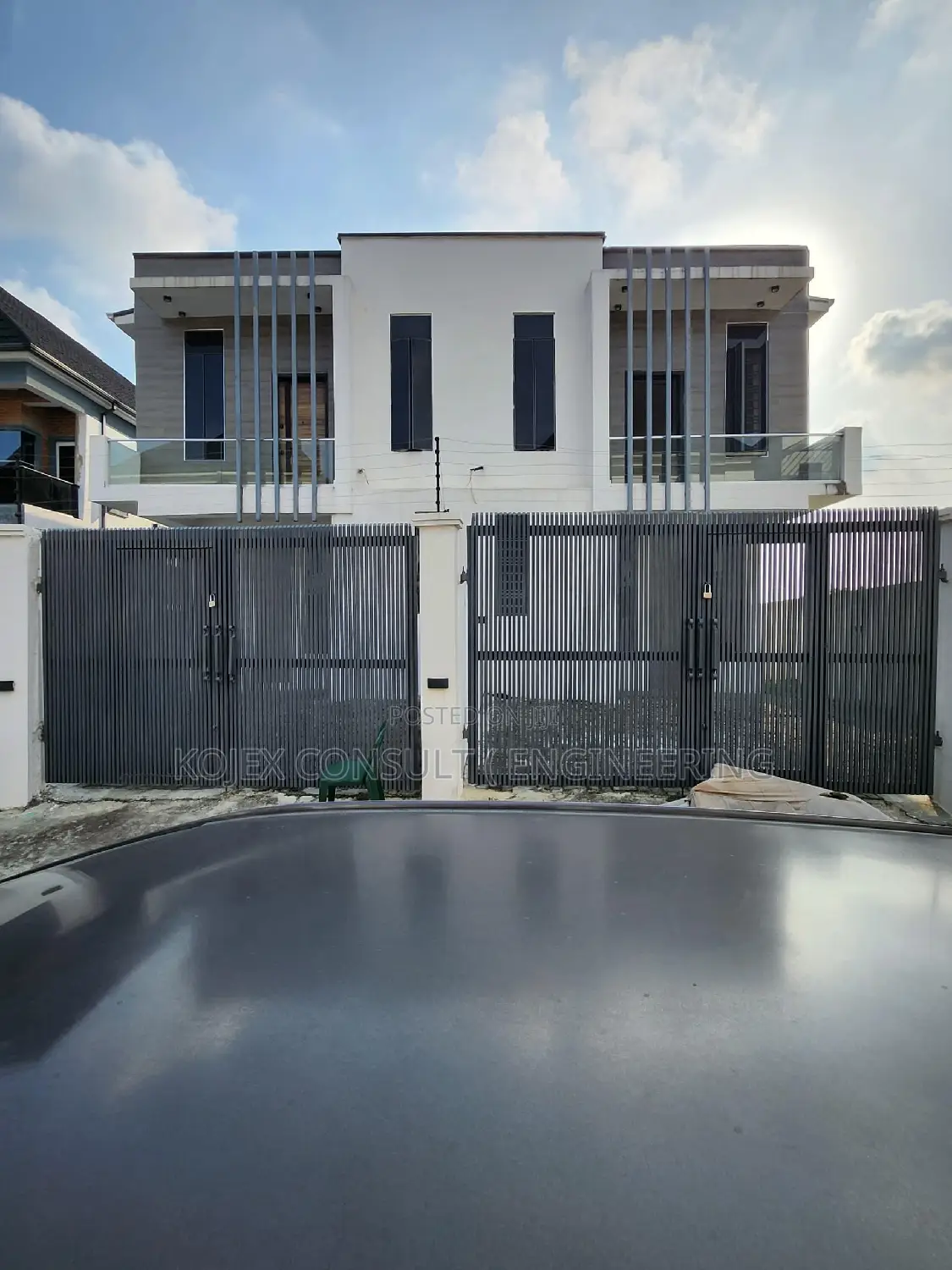 4bdrm Duplex in Chevron for rent