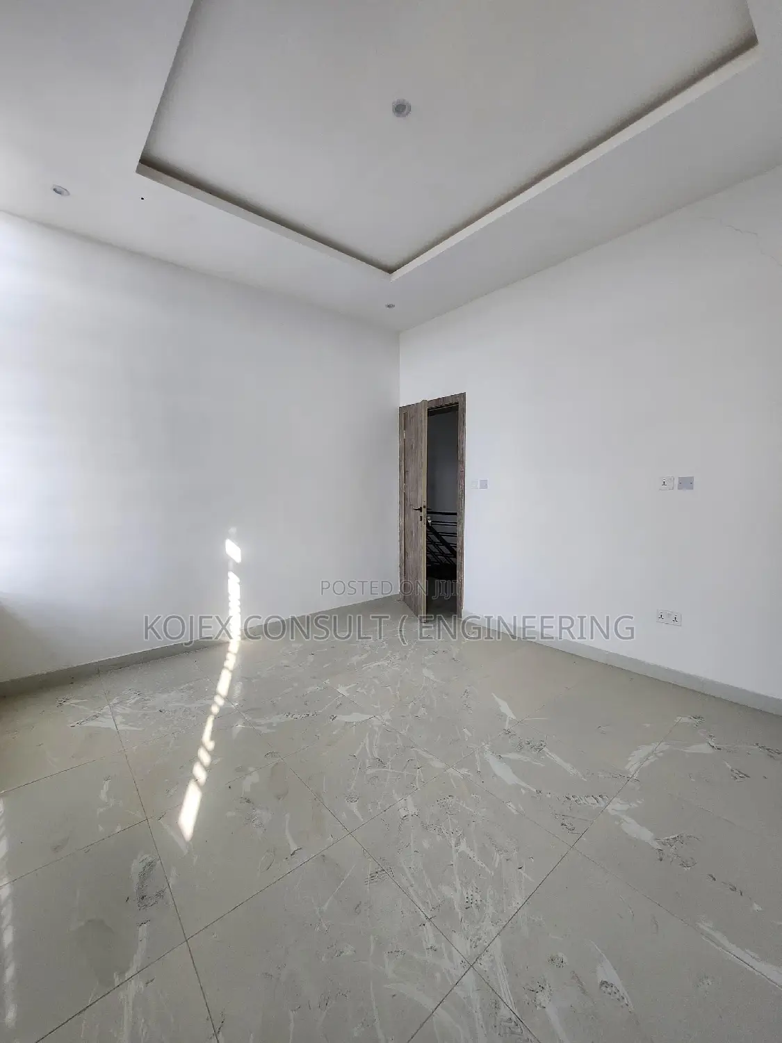 4bdrm Duplex in Chevron for rent