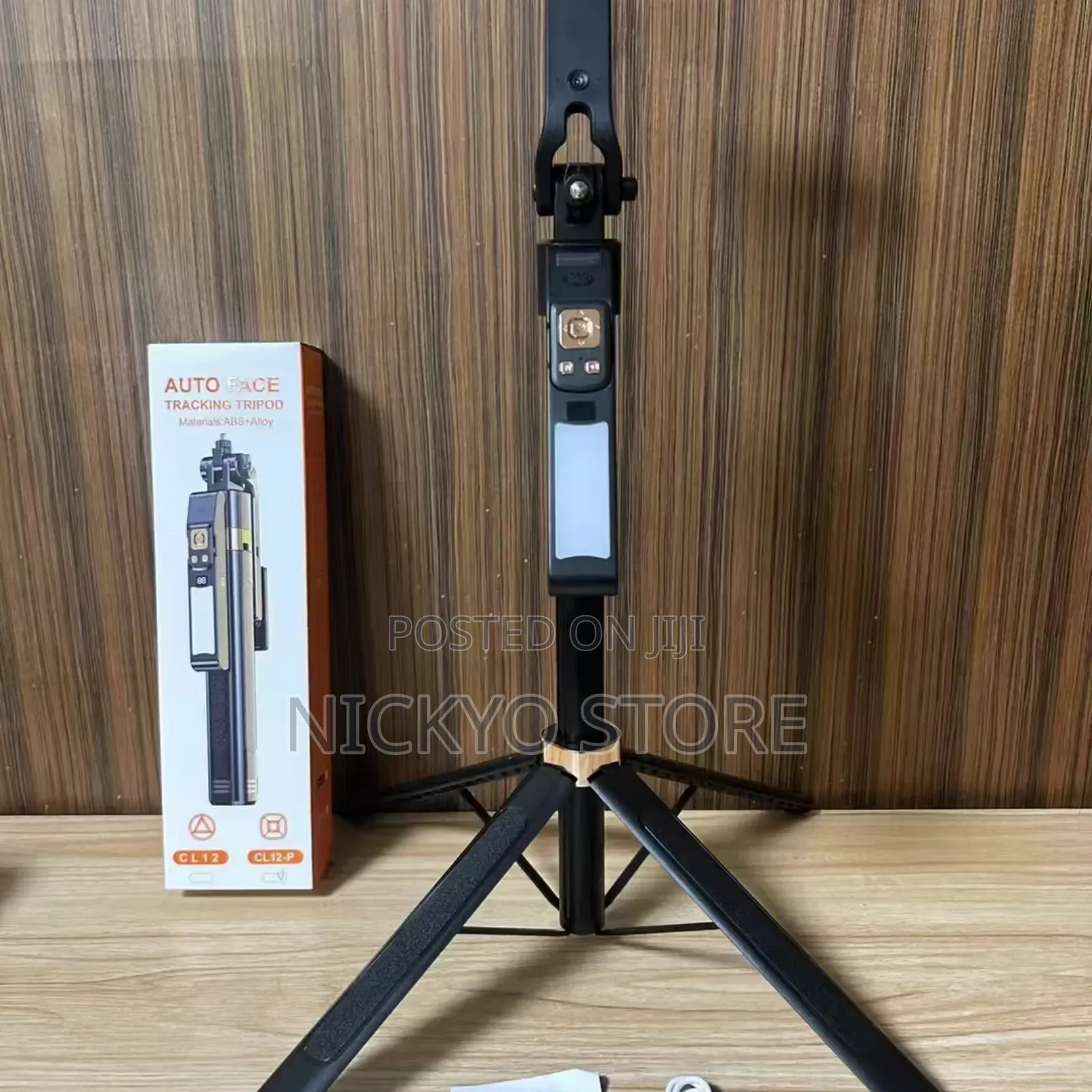 Auto Face Tracking Tripod With Fill Light (Cl12-P)