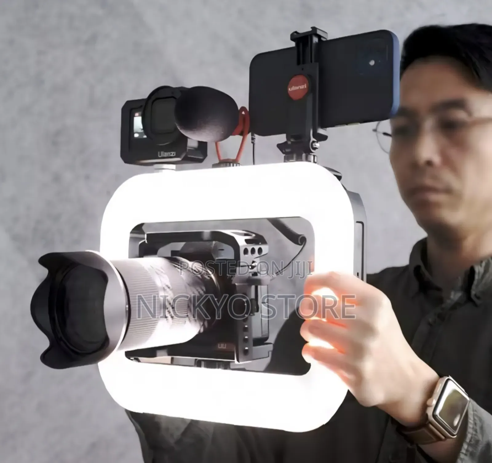 Handheld Supplementary Lighting With Phone Holder