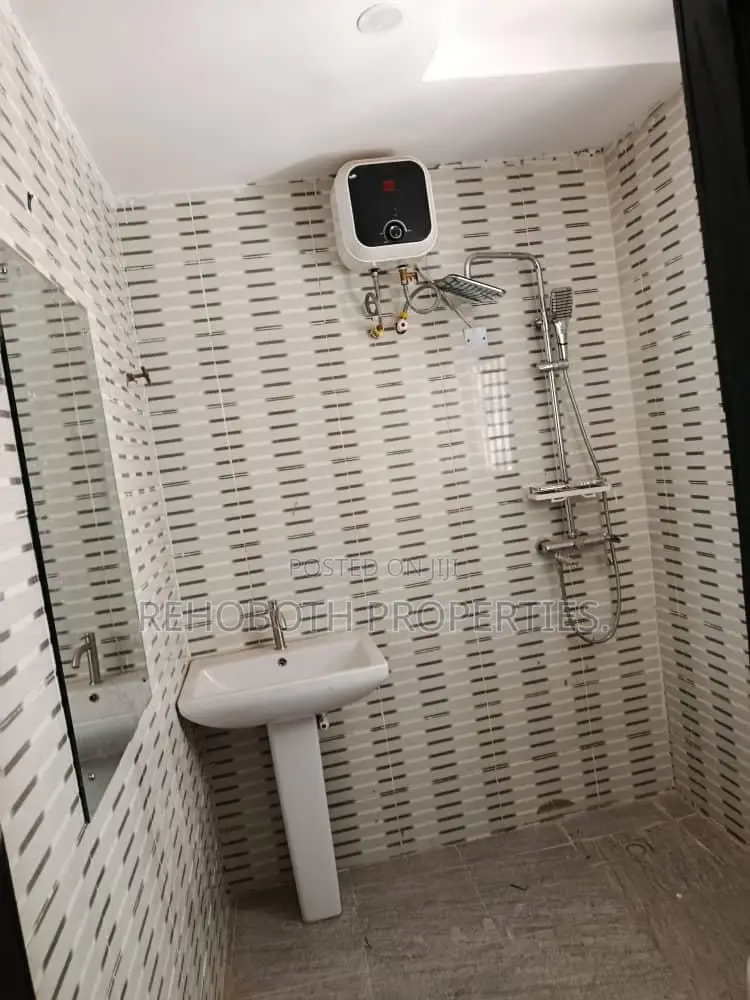 3bdrm Apartment in Idi Ishin, Ibadan for rent