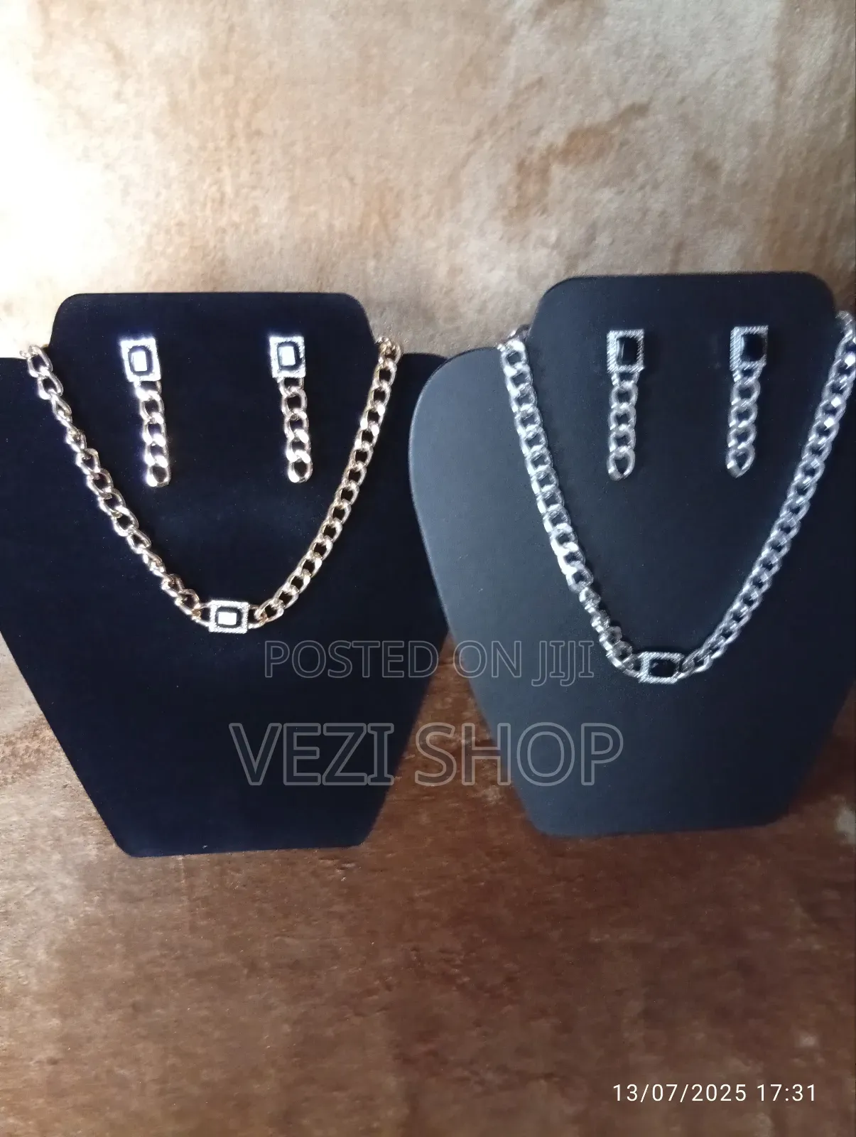 Sets of Trendy Vintage Jewelries Styles