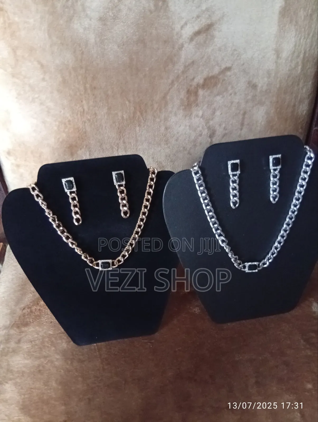 Sets of Trendy Vintage Jewelries Styles