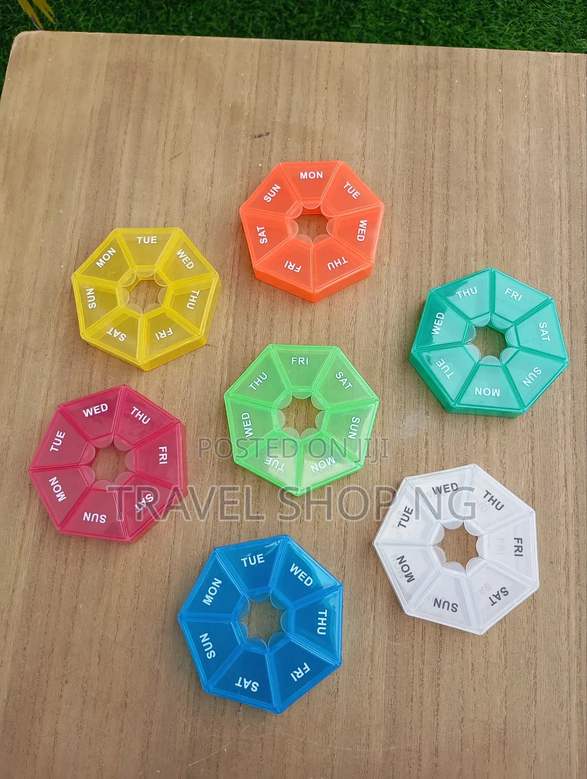 7 Day Mini Round Clip Close Pill Organiser