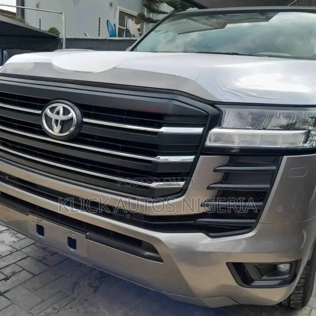 Toyota Land Cruiser 2024 Gray