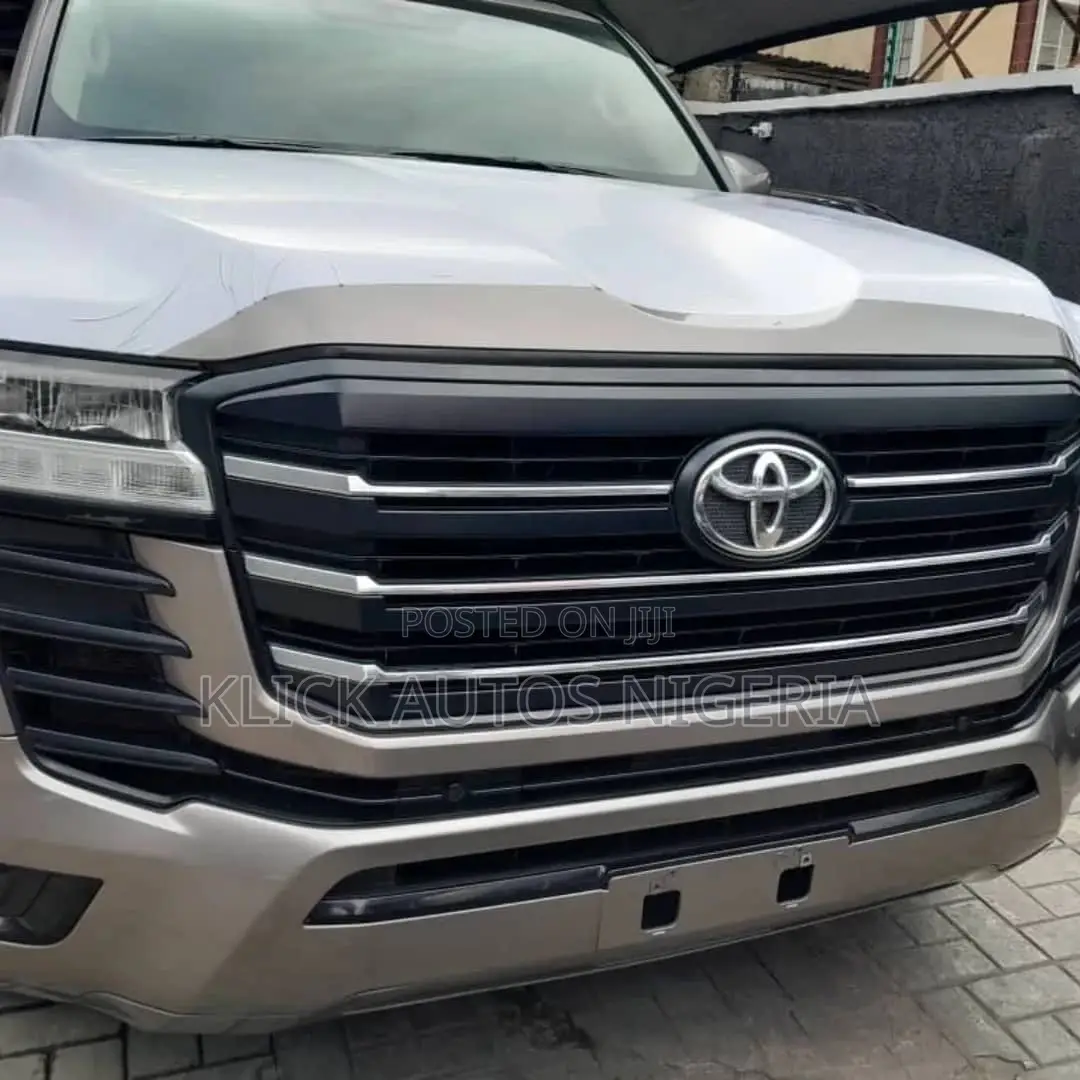 Toyota Land Cruiser 2024 Gray