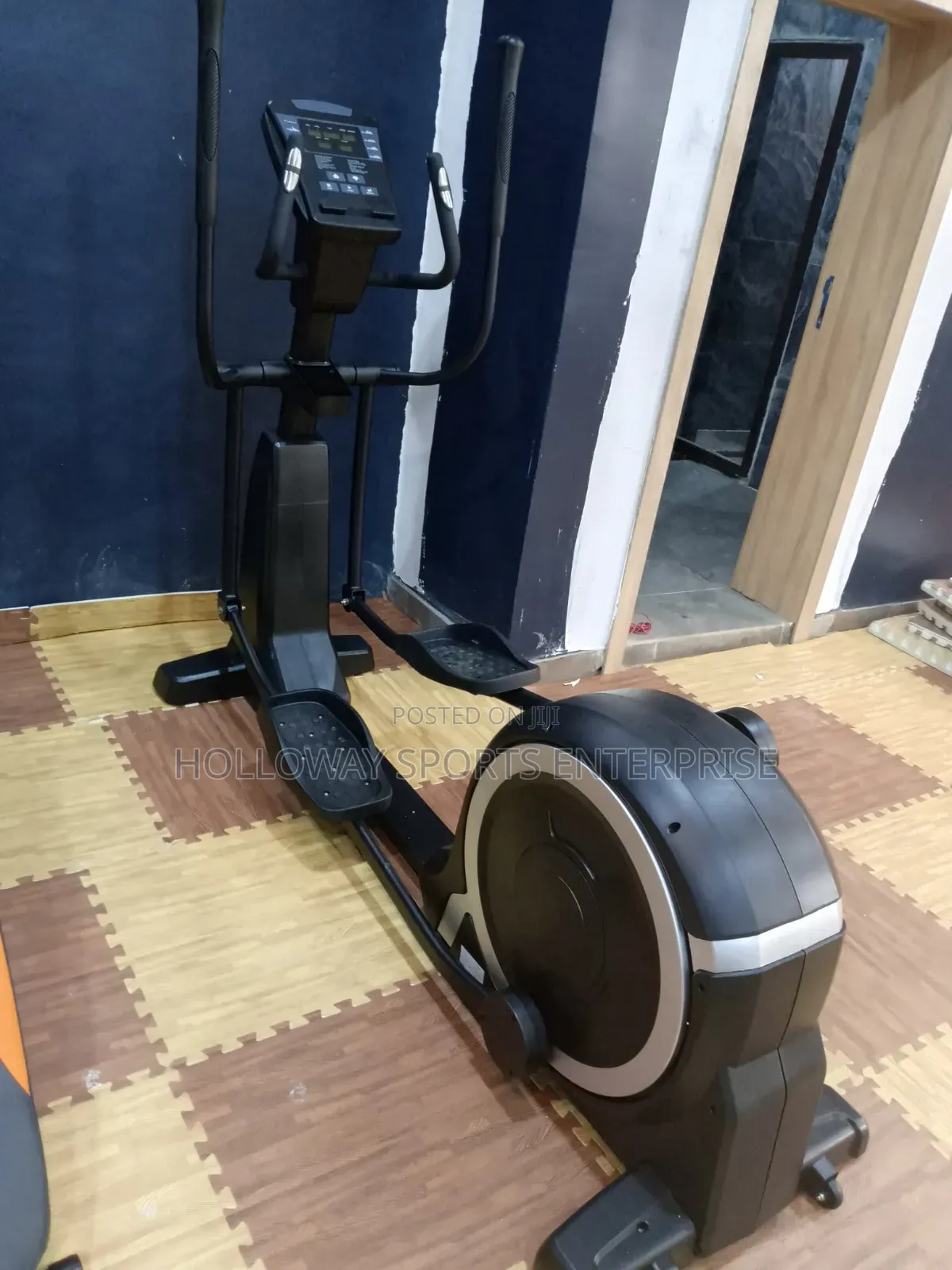 Commercial Elliptical Machine