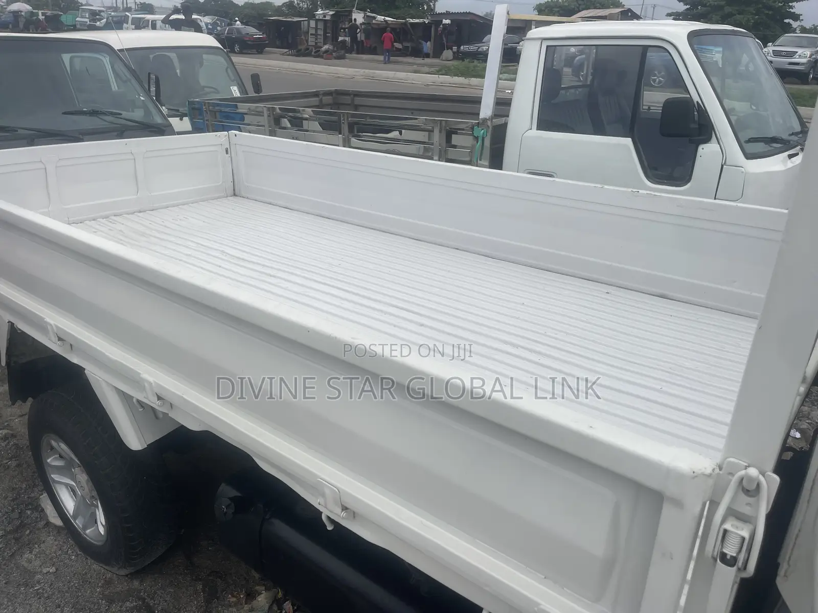 Toyota Dyna 2000 White