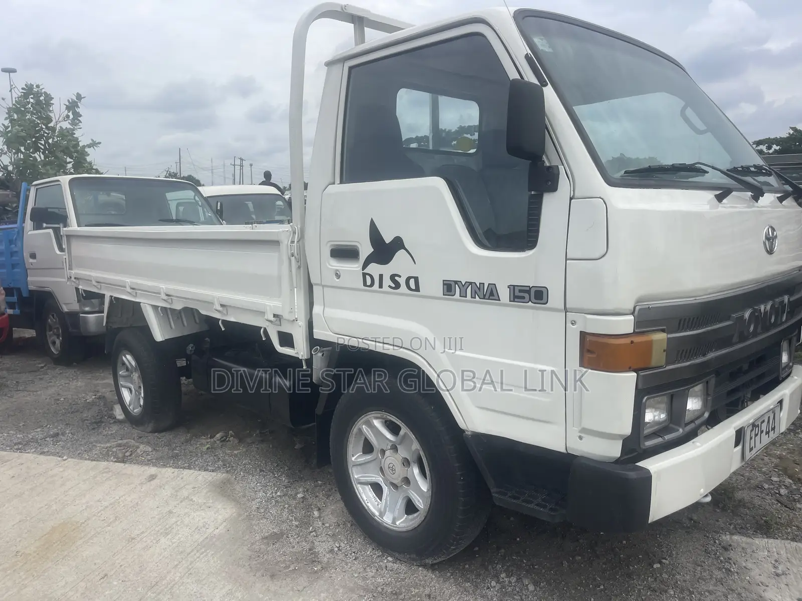 Toyota Dyna 2000 White