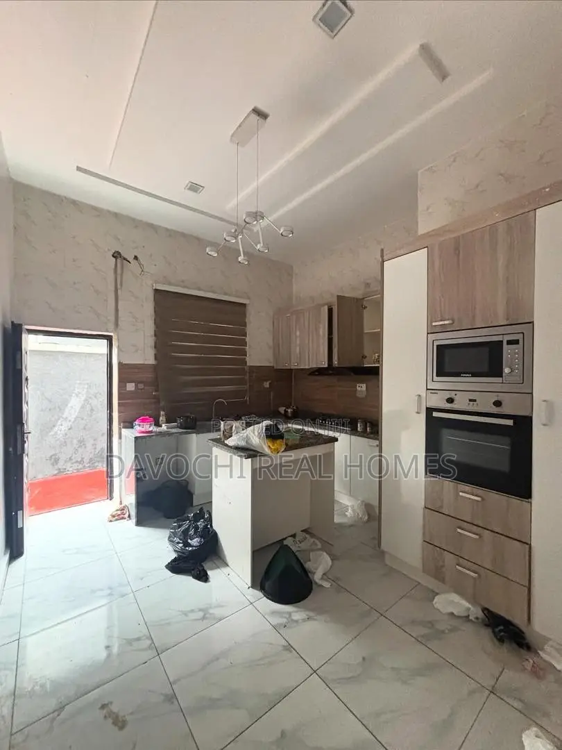 4bdrm Duplex in Orchid Road, Lekki Phase 2 for rent