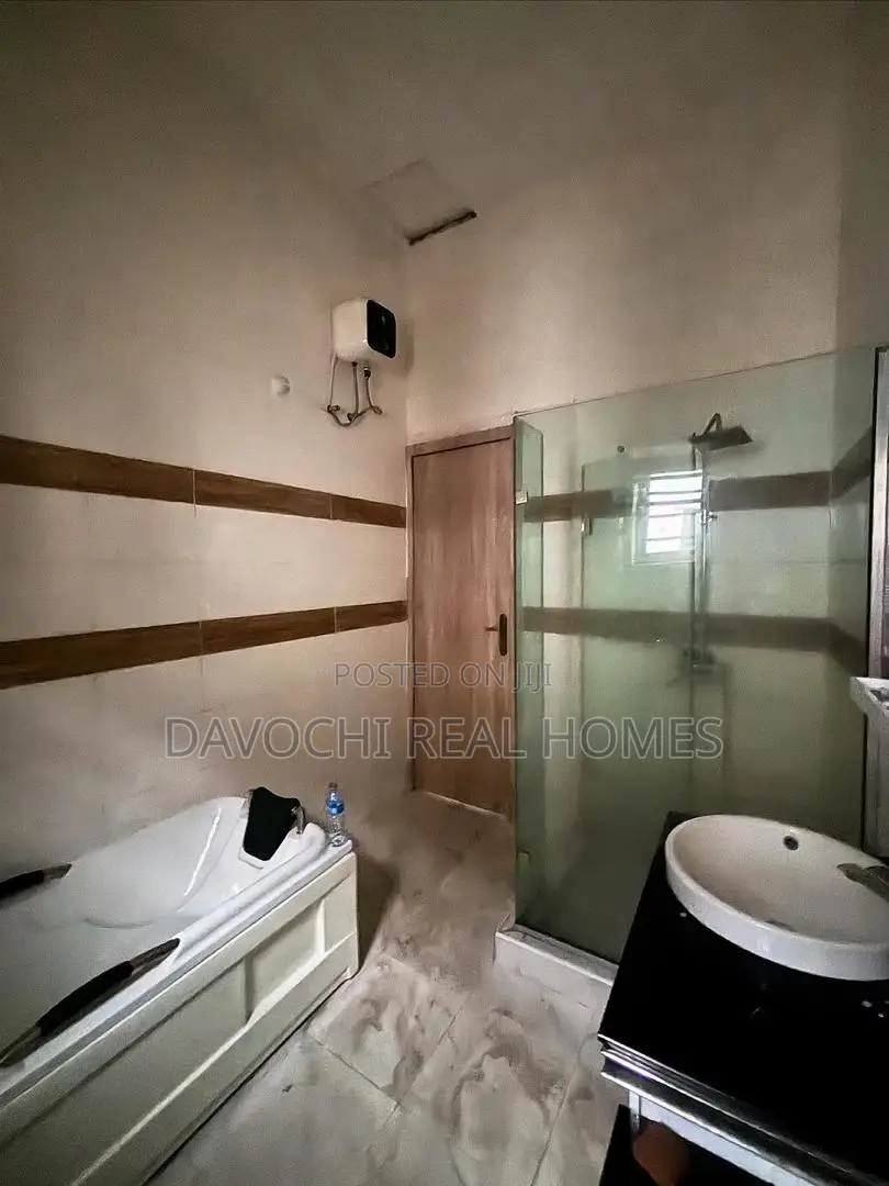 4bdrm Duplex in Orchid Road, Lekki Phase 2 for rent