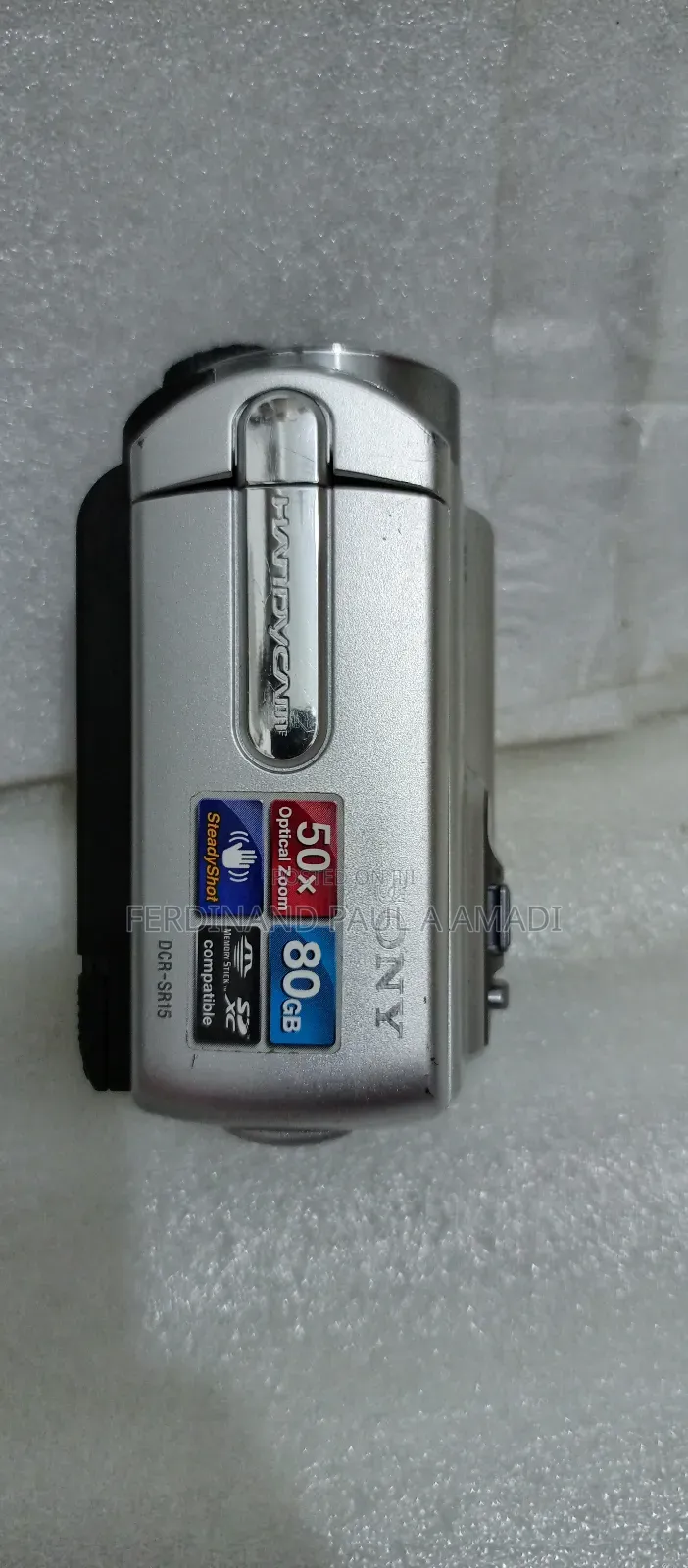 Sony Video Camera With Internal Harddisk 80gb and Video Ligh