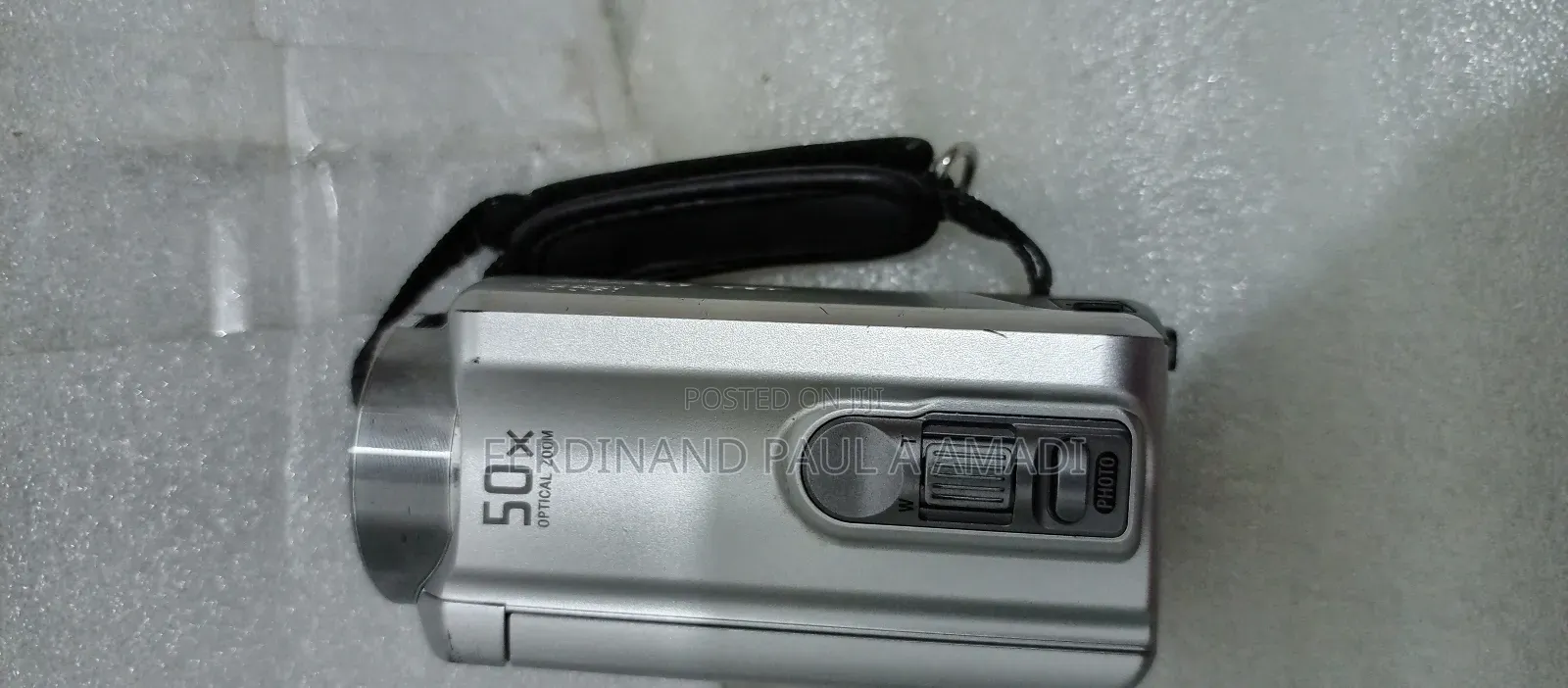 Sony Video Camera With Internal Harddisk 80gb and Video Ligh